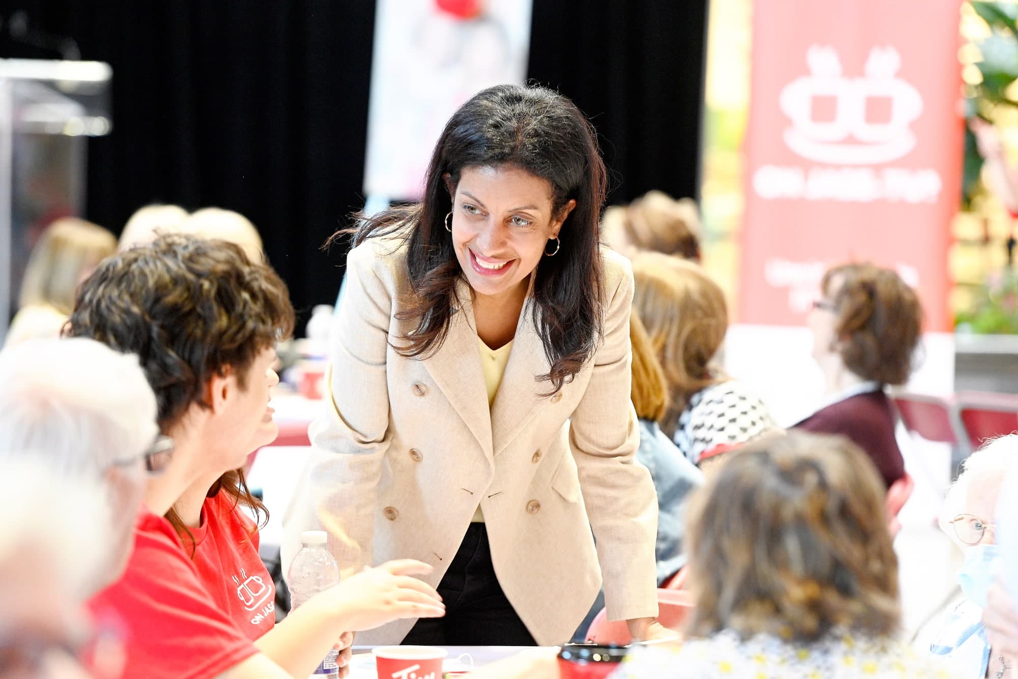 Depuis plusieurs semaines, la cheffe libérale Dominique Anglade répète sans cesse que les Québécois ont besoin d’une aide pour lutter contre l’augmentation des prix. Elle en fera une priorité dans la plate-forme électorale qui sera présentée aujourd’hui.