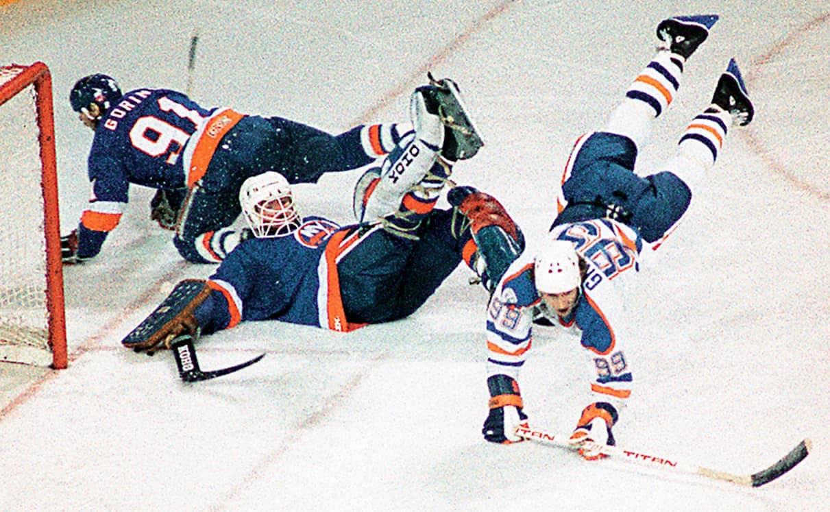 Wayne Gretzky s’est buté au gardien Billy Smith et au joueur de centre Butch Goring lors de la série finale de 1983, remportée par les Islanders.