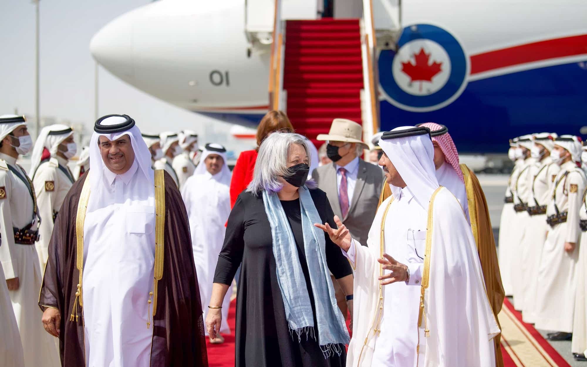 La gouverneure générale du Canada, qui descend de l’Airbus CC-150 Polaris de l’Aviation royale canadienne, a dirigé la délégation de la Journée du Canada à l’Expo 2020 de Dubaï, reportée à cette année en raison de la pandémie.