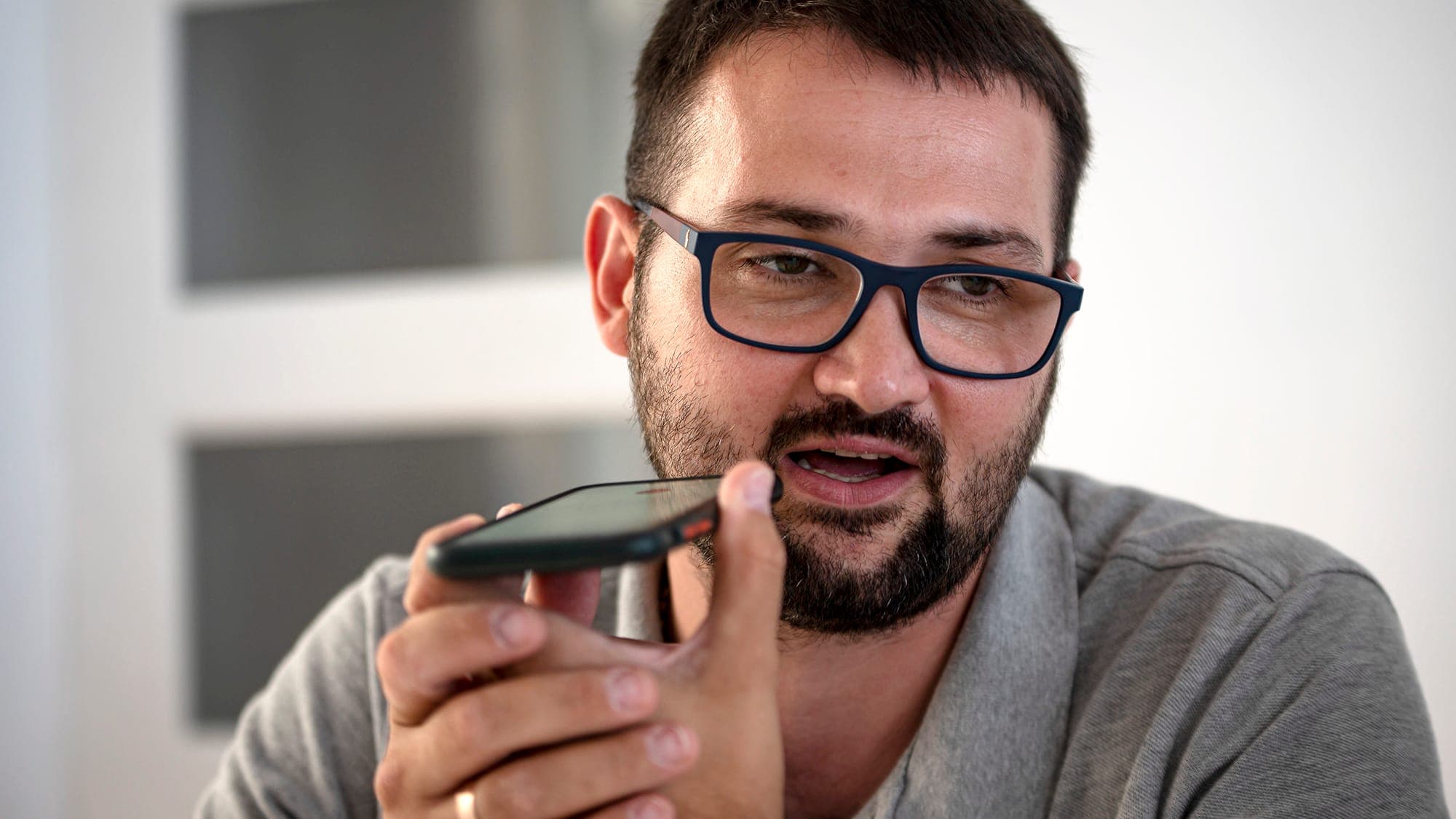 L’entrevue avec Dmytro Mariichuk, père de famille, s’est faite à l’aide d’une application de traduction.