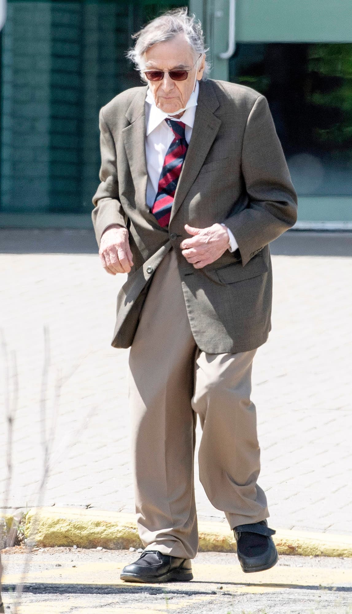Edgar Fruitier a été condamné à six mois de prison, mais l’homme de 92 ans pourrait éviter de se retrouver derrière les barreaux.