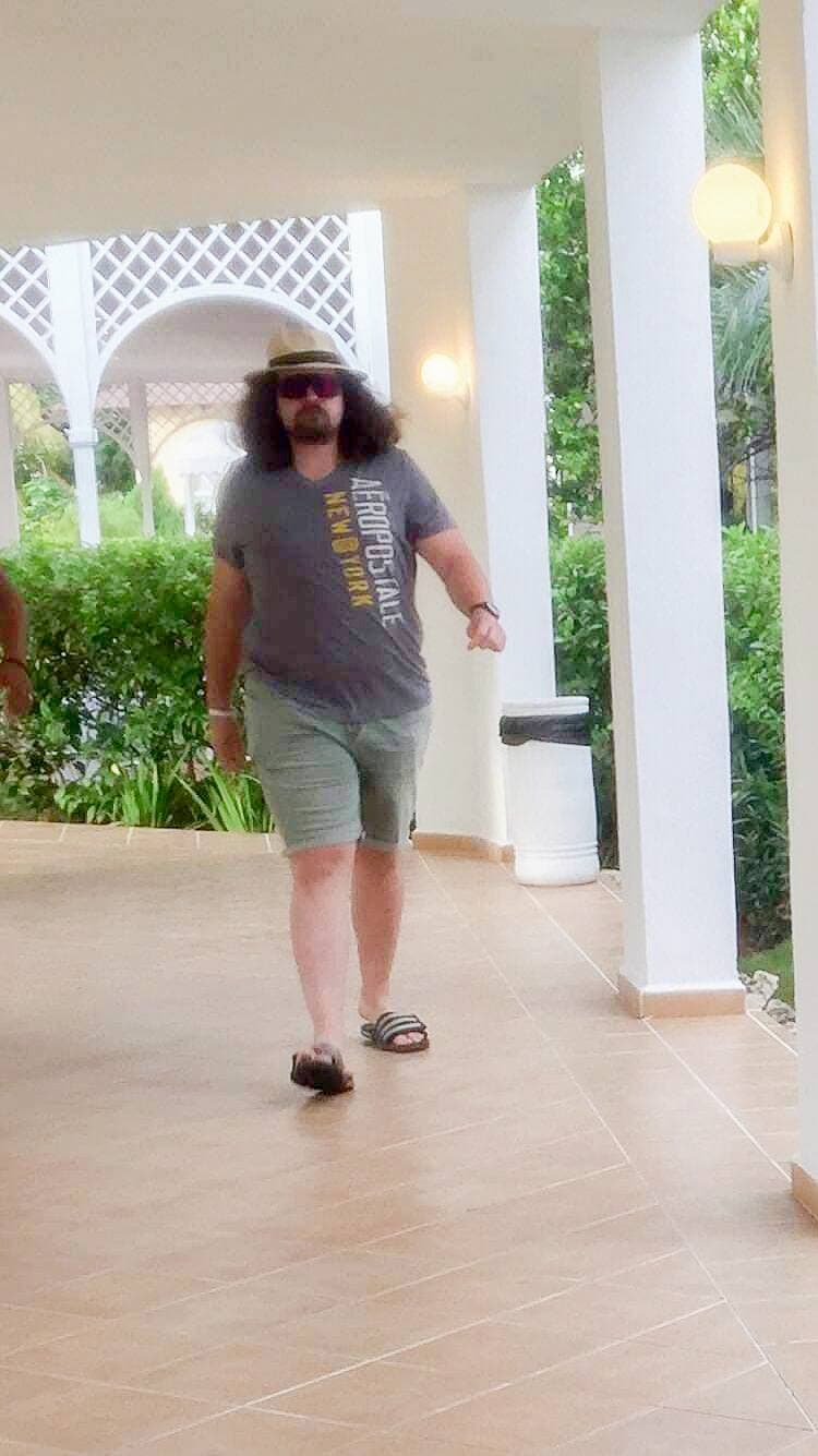 Simon Houle, lors de son voyage à Cuba, après avoir obtenu l’absolution pour une agression sexuelle.