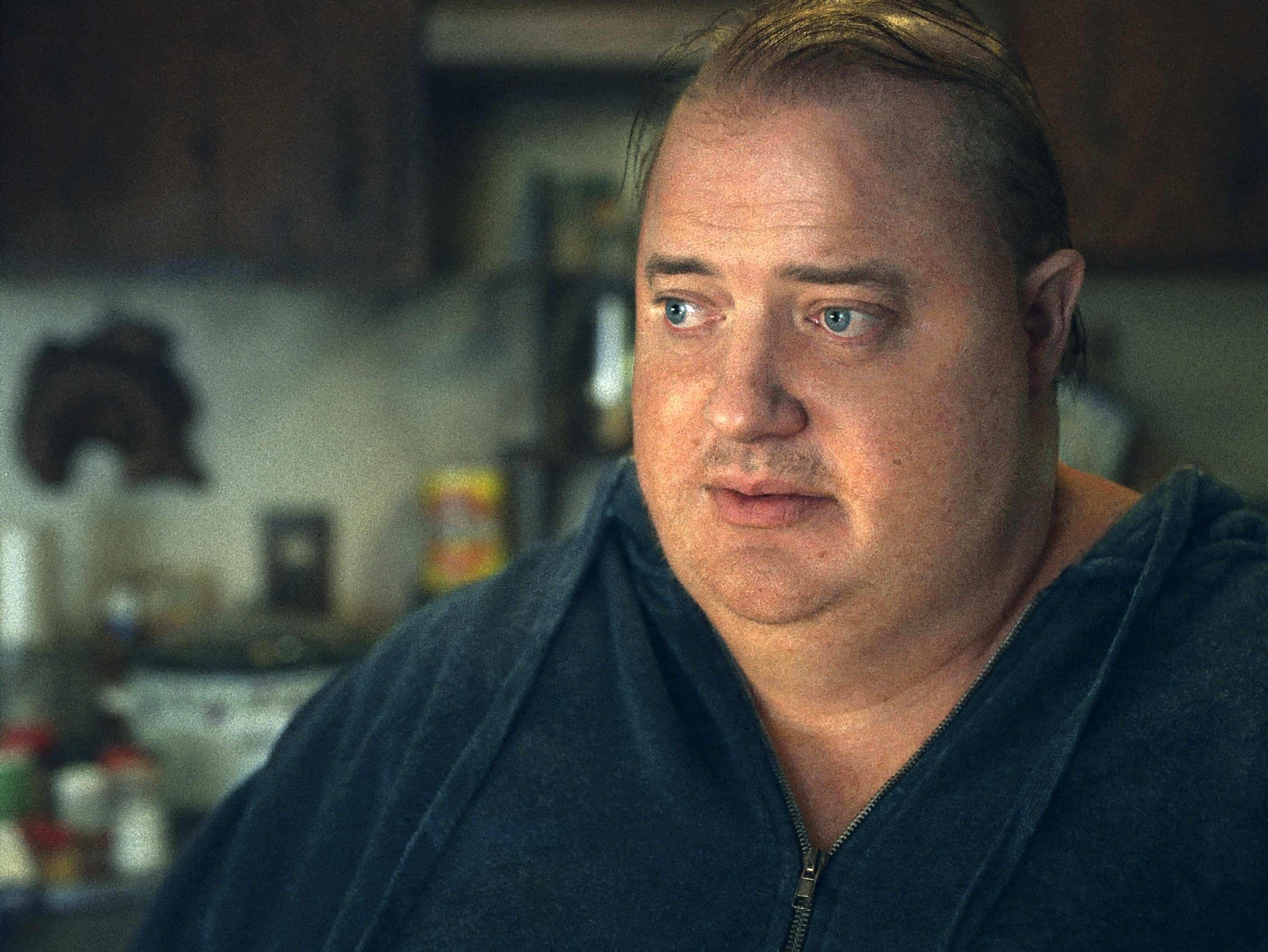 Brendan Fraser est méconnaissable dans La baleine.