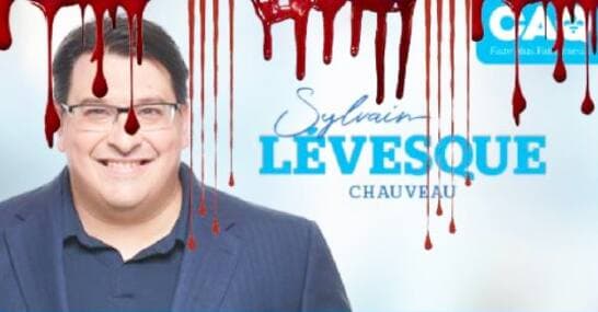 Le député de la CAQ Sylvain Lévesque a dénoncé cette publication morbide, où un internaute a rajouté du sang sur sa pancarte électorale.
