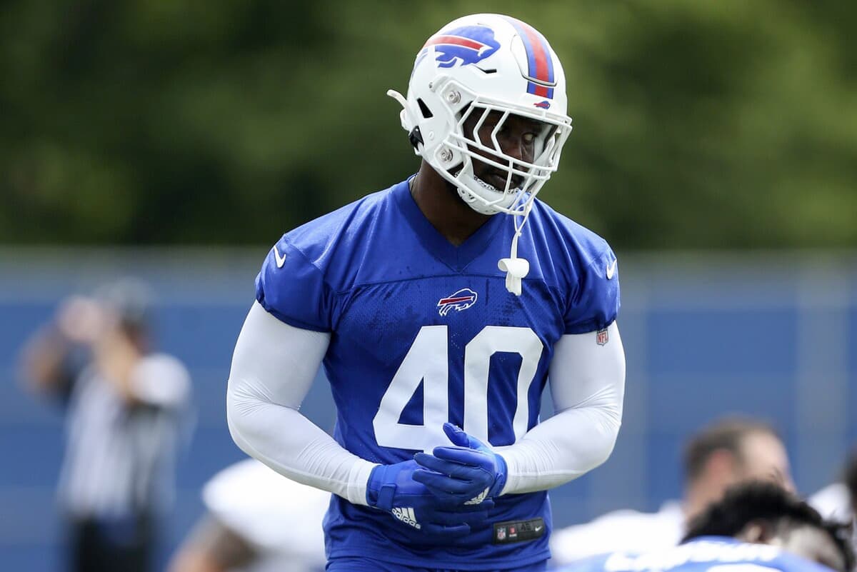 Von Miller connaît un excellent début de saison à ses premiers pas avec les Bills.