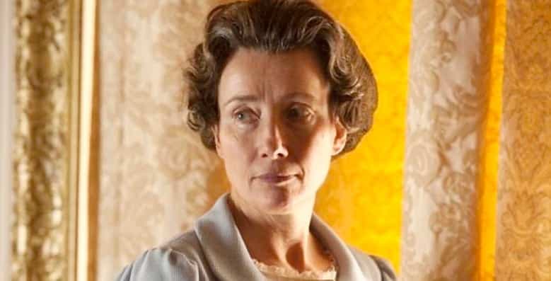 Emma Thompson dans Walking the Dogs