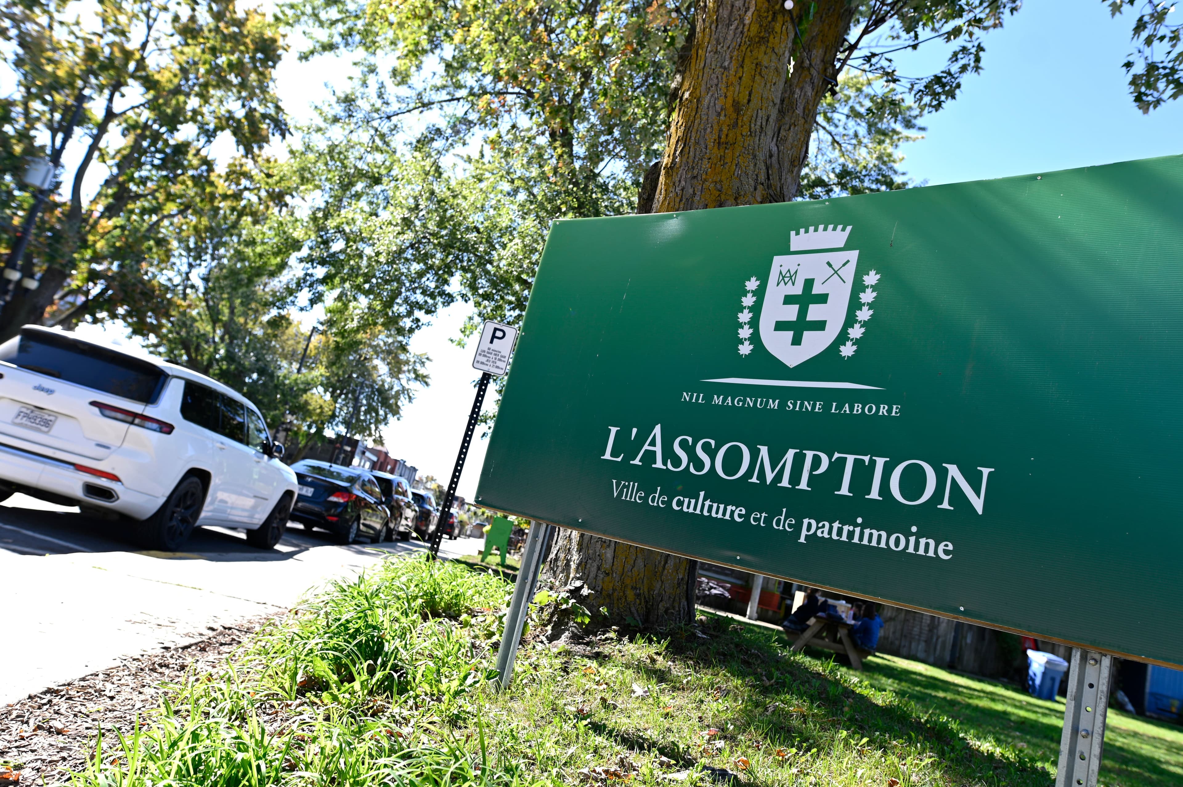 Les commerçants et le convoi a venir Sur la photo rue principale dans le vieux l’Assomption l’Assomption, Québec, Canada. Le jeudi 29 septembre 2022 PHOTO: MARTIN ALARIE / JOURNAL DE MONTREAL
