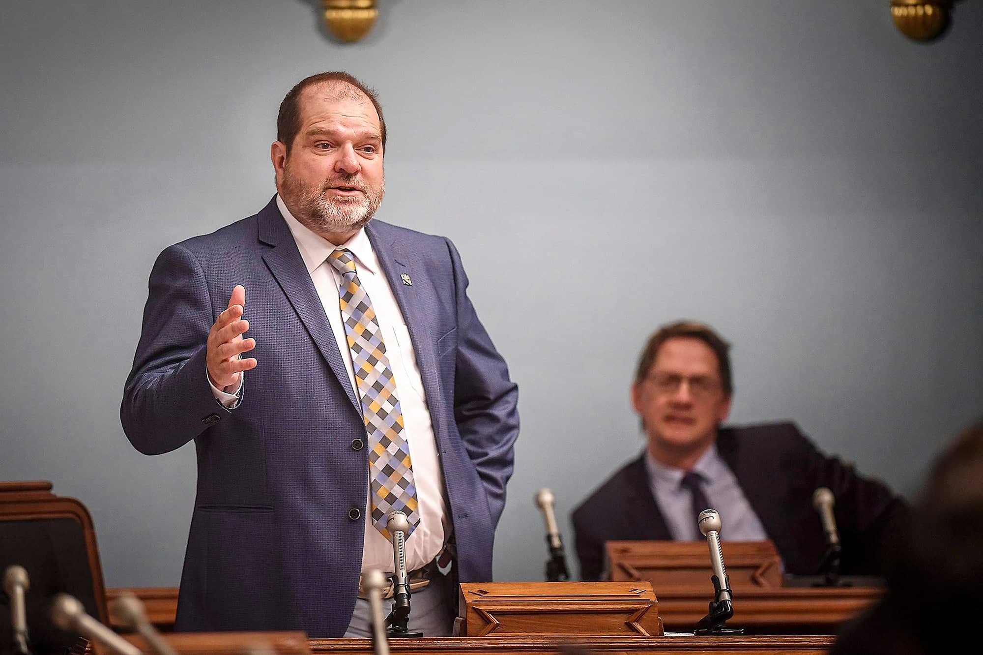 Élu sous la bannière péquiste dans Rimouski en 2014, Harold LeBel a porté les couleurs de la formation politique jusqu’à son arrestation le 15 décembre 2020. Il a terminé son mandat de député en tant qu’indépendant.