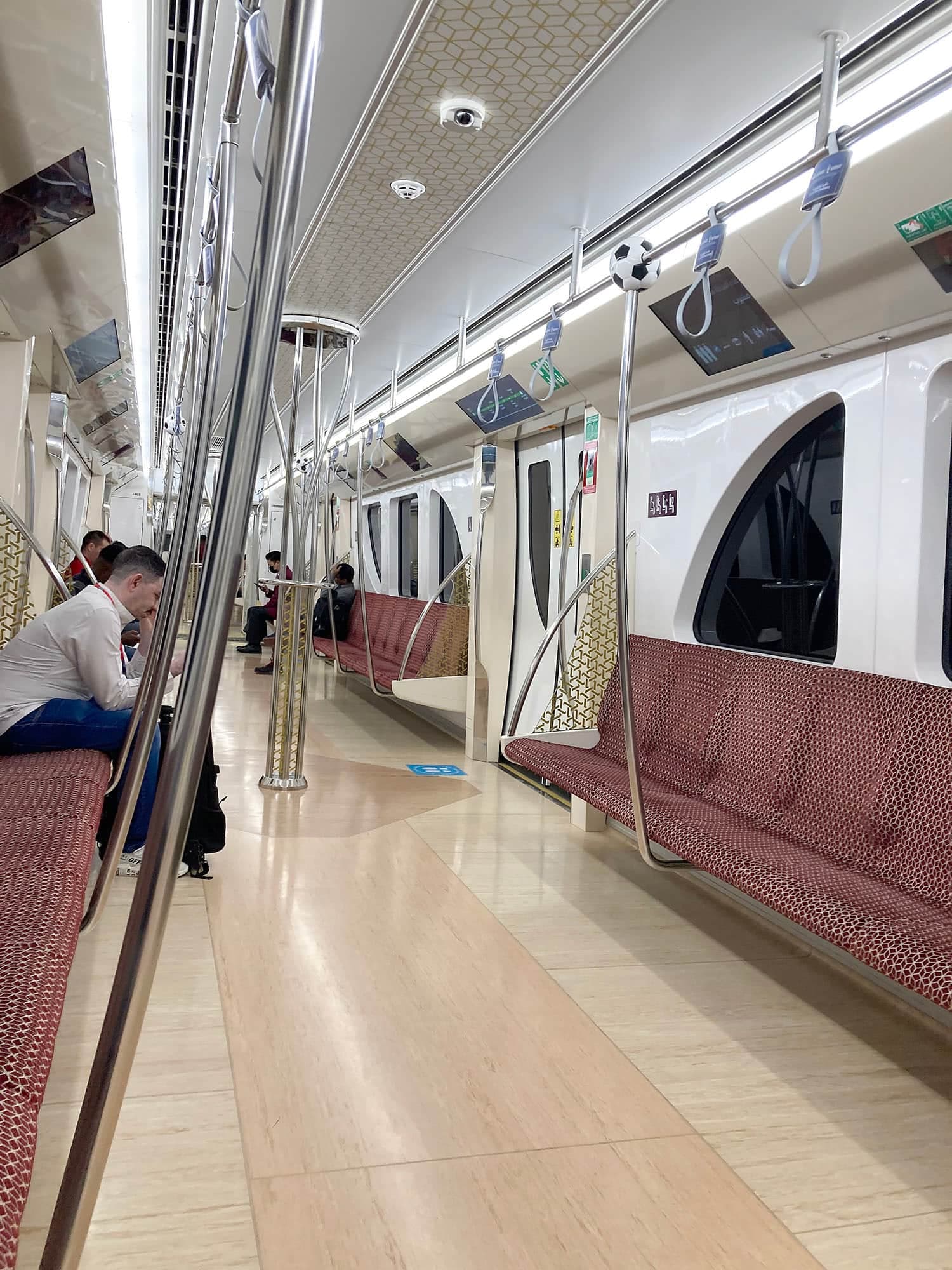 Le métro de Doha est tout neuf et est impeccable, bien que peu fréquenté par les habitants de la ville.