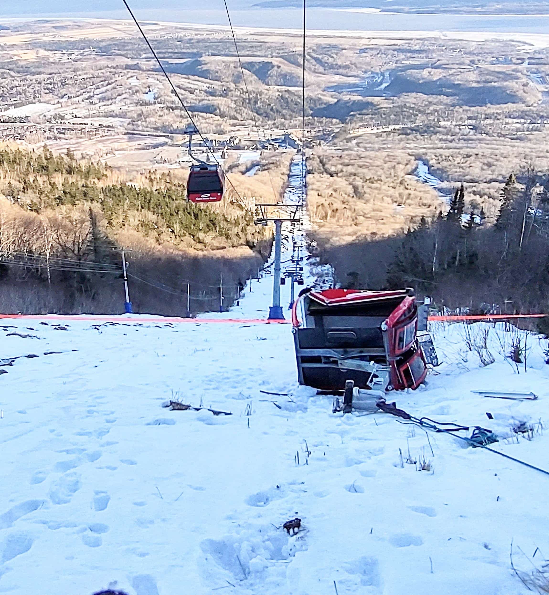Une rencontre avec le ministre responsable de la Capitale-Nationale, Jonatan Julien, est prévue au début du mois de février dans le dossier du Mont-Sainte-Anne. Selon un sondage Léger, 81 % des résidents interrogés se disent favorables à une intervention du gouvernement pour forcer un changement de gestionnaire, notamment dans
la foulée de la télécabine qui est tombée le 10 décembre dernier.