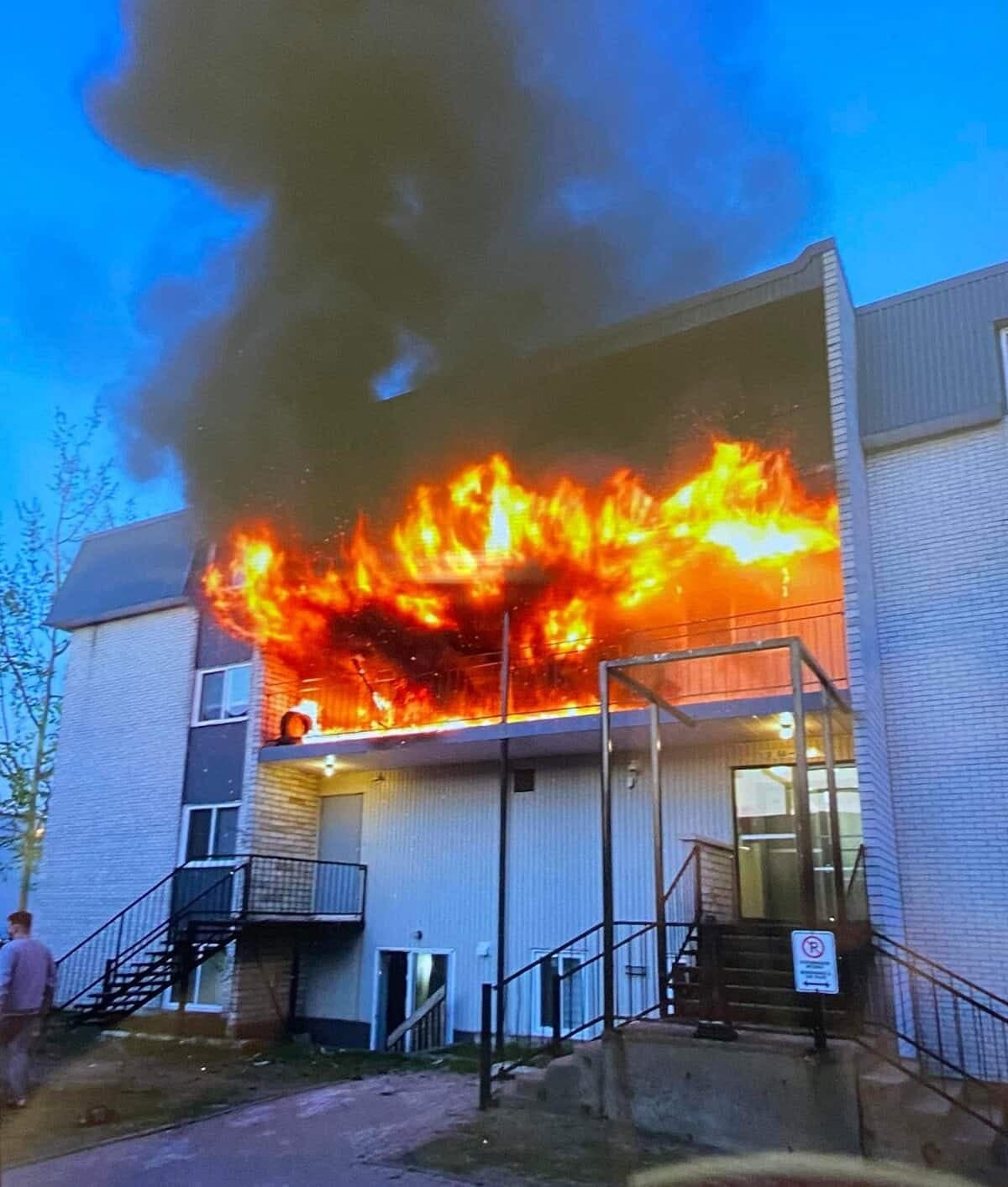L'immeuble dans lequel vivait Émilie Poirier a pris feu le matin du 29 mai dernier.