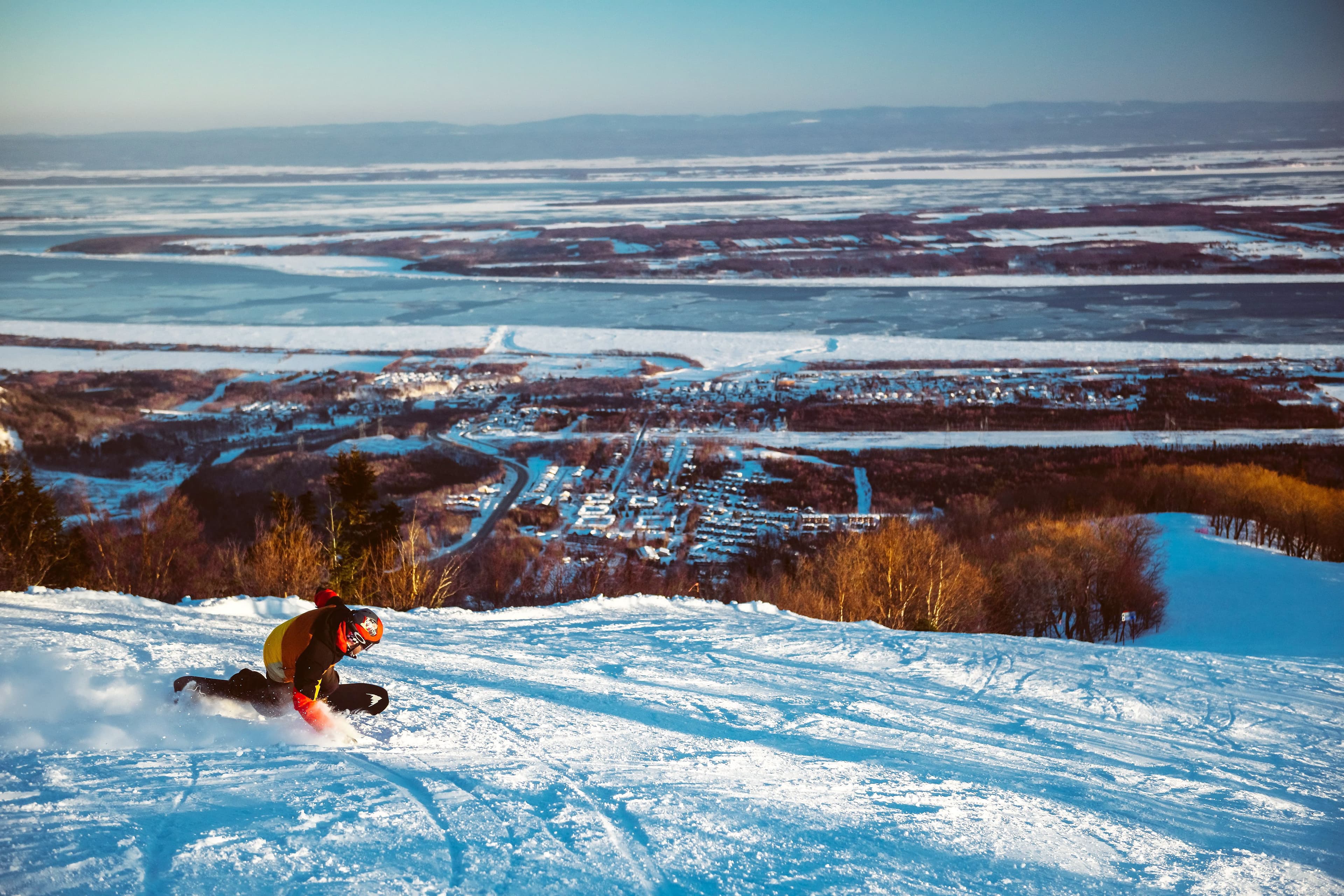 Si dame Nature collabore, la Coupe du monde de snowboardcross, qui était prévue en début février au Mont-Sainte-Anne, pourrait avoir lieu en mars.