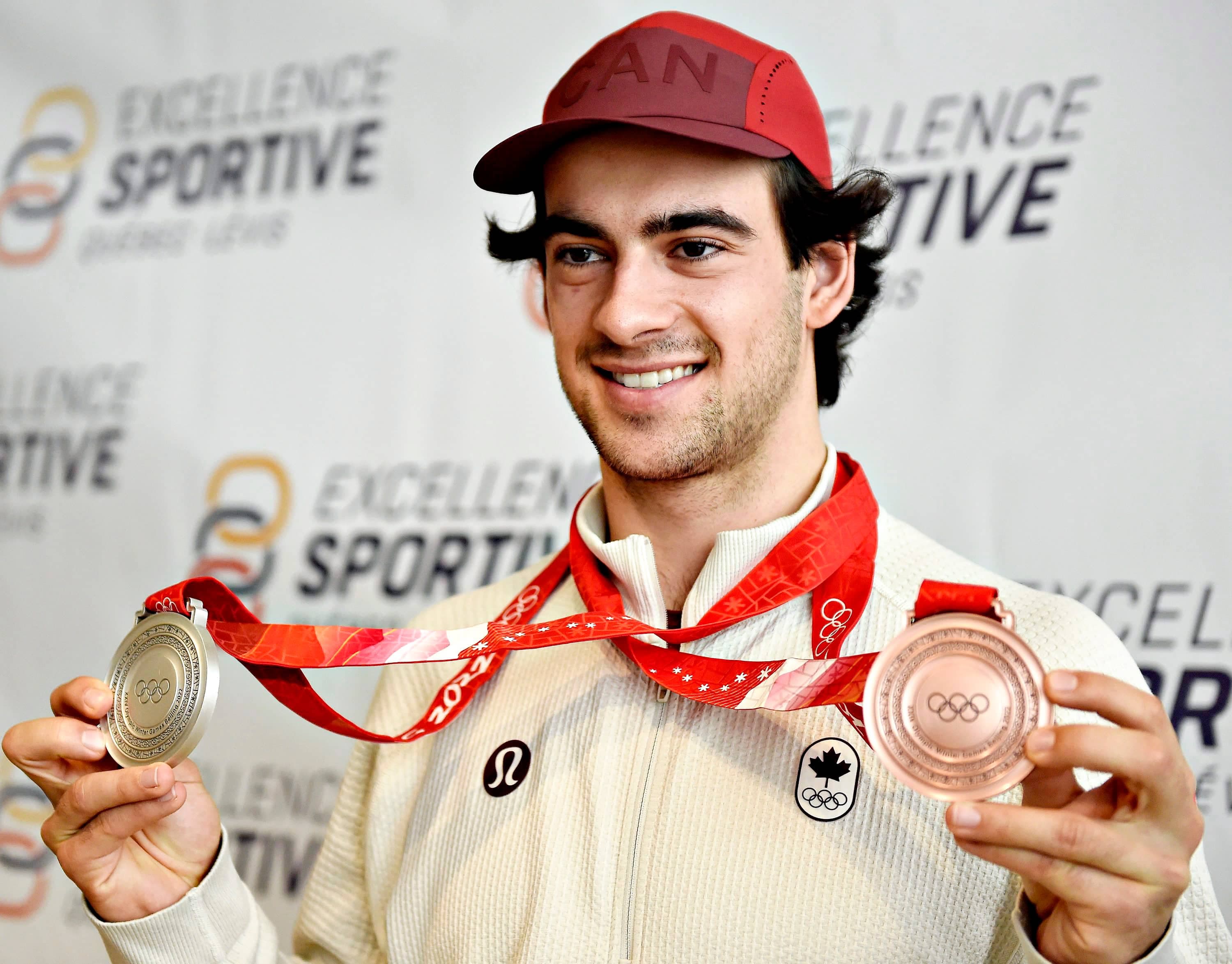 Le planchiste Éliot Grondin, double médaillé olympique des Jeux de Pékin, se dit déçu que l’événement soit reporté.