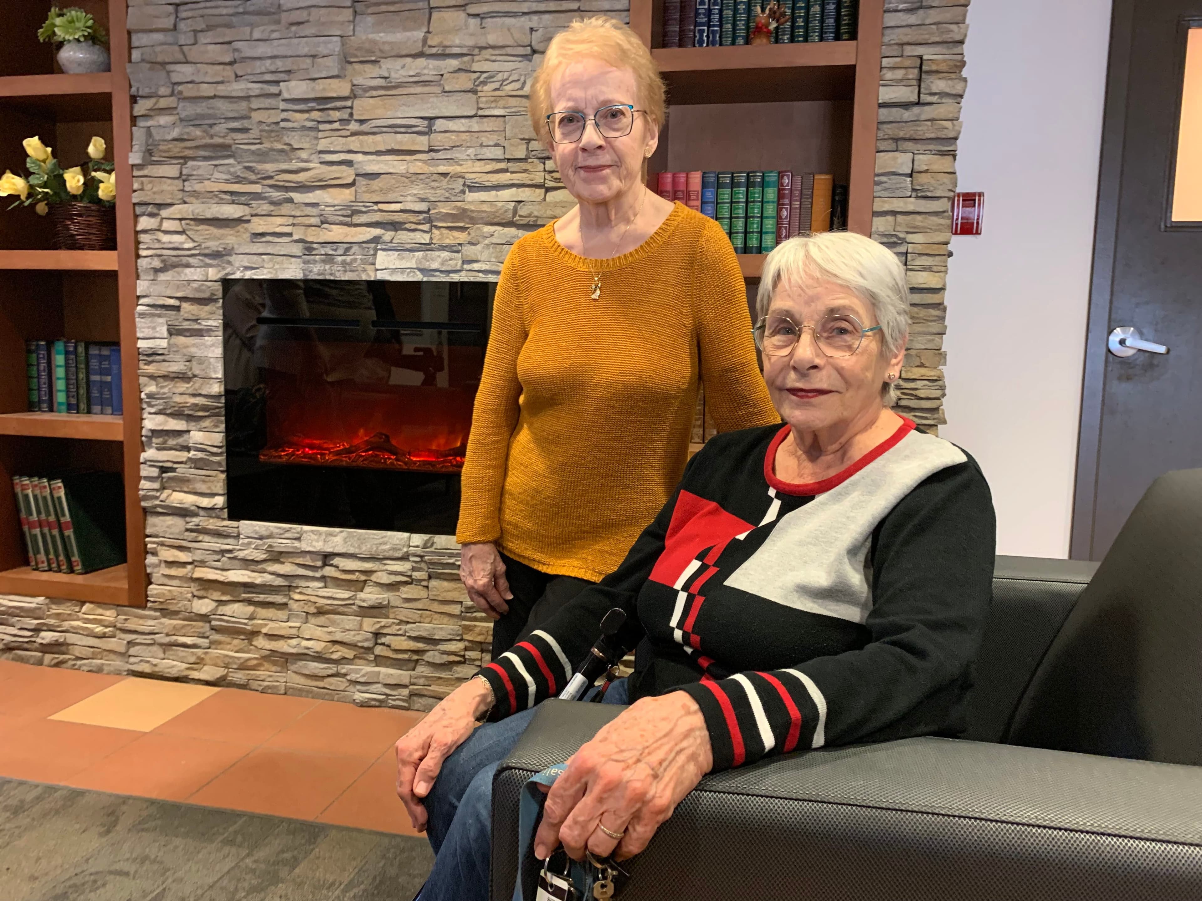 Monique Jutras (78 ans) et Françoise Lavallée (80 ans).