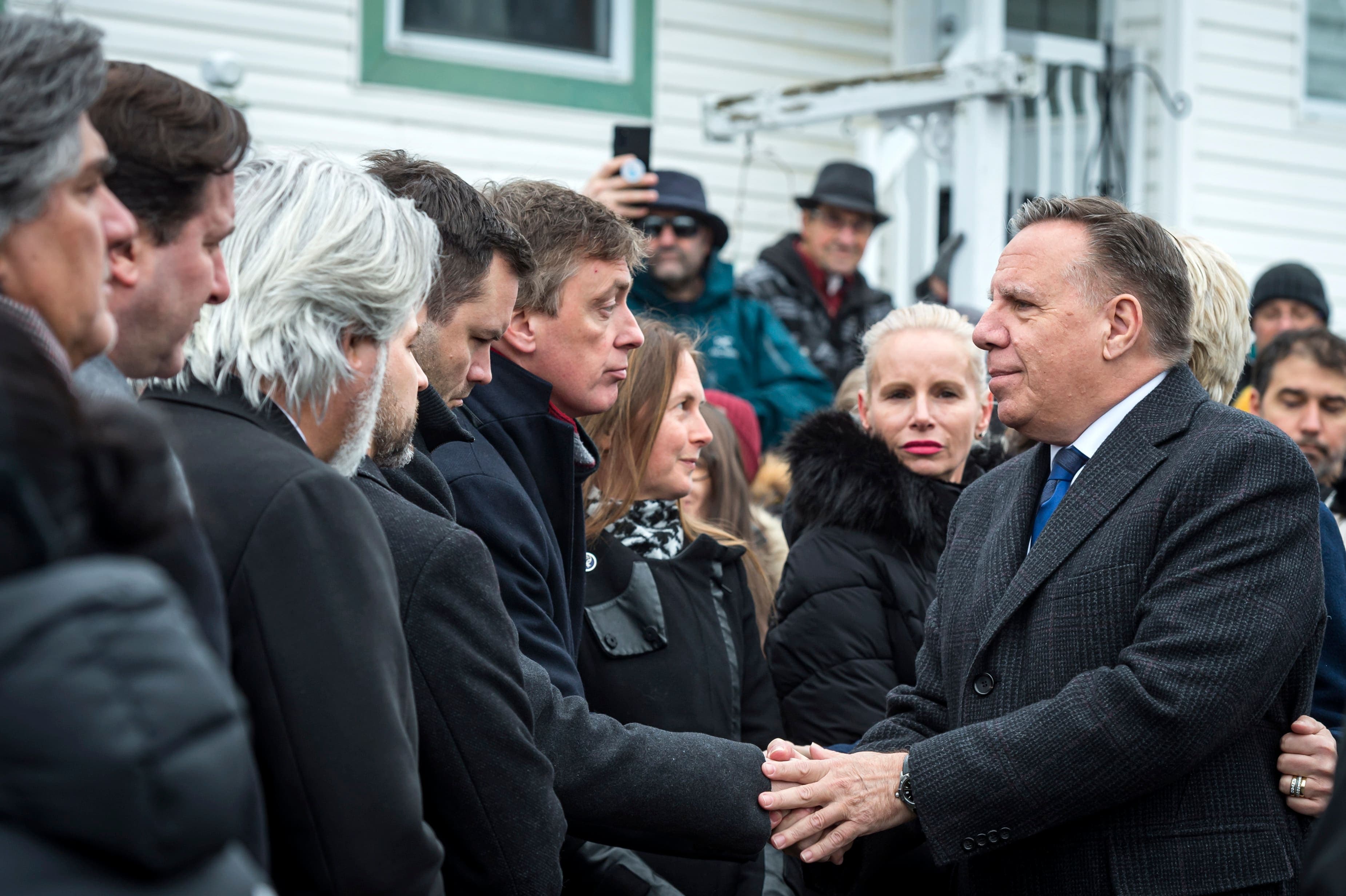 Les partis politiques ont mis de côté leurs différences et se sont montrés solidaires au lendemain du drame dans une garderie de Laval.