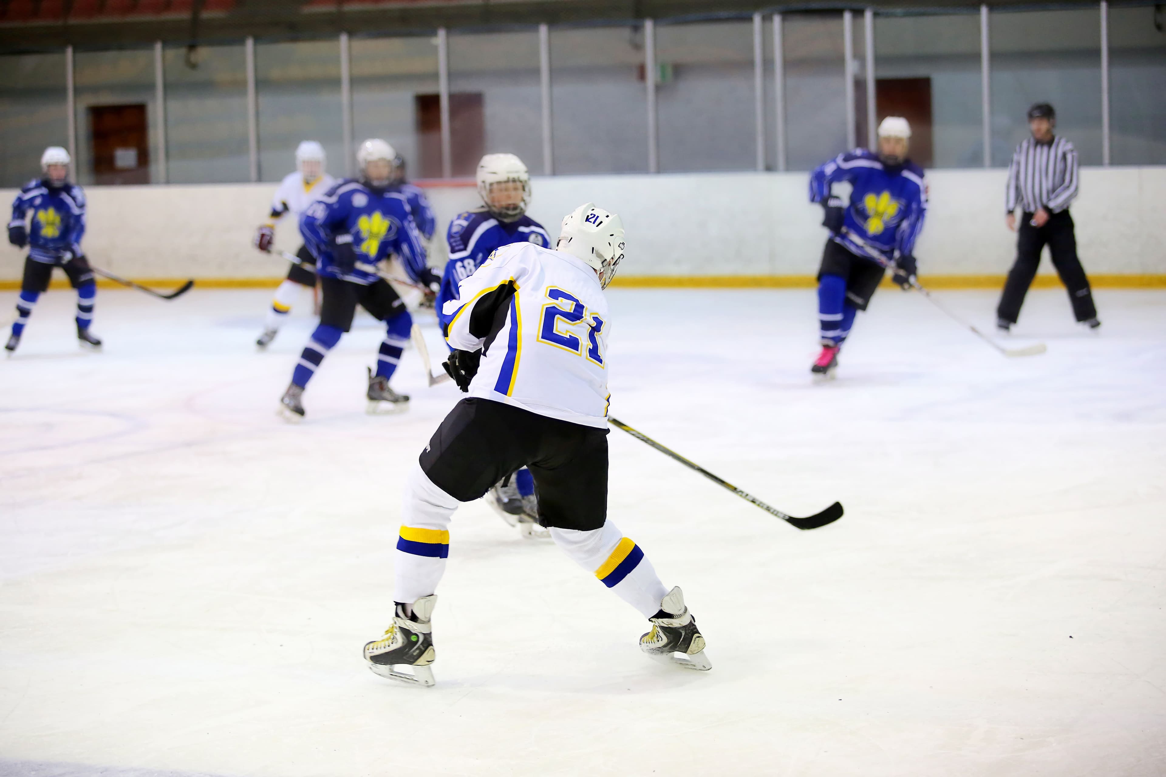 Les initiations dégradantes ne sont pas que l’apanage du hockey. Des témoignages glanés par Le Journal démontrent que notre sport national n’est pas le seul à faire pâle figure à ce chapitre.