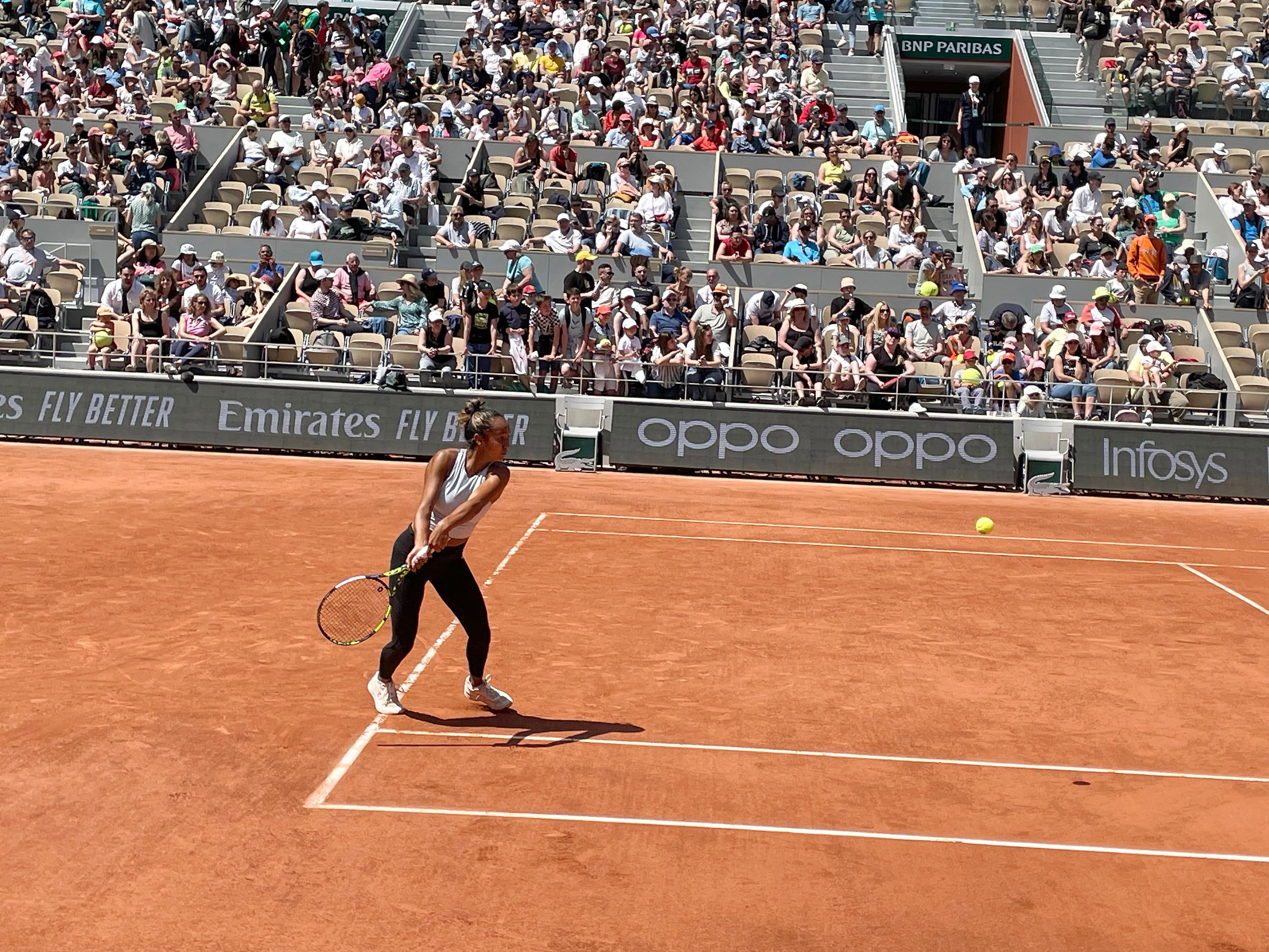 Leylah Fernandez à l'entraînement, samedi, à Roland-Garros.