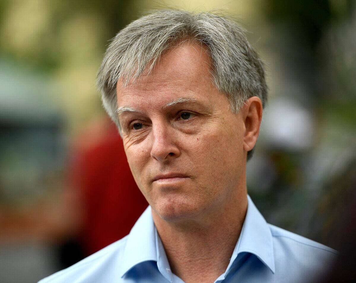 Le candidat à la mairie de Québec Jean Rousseau