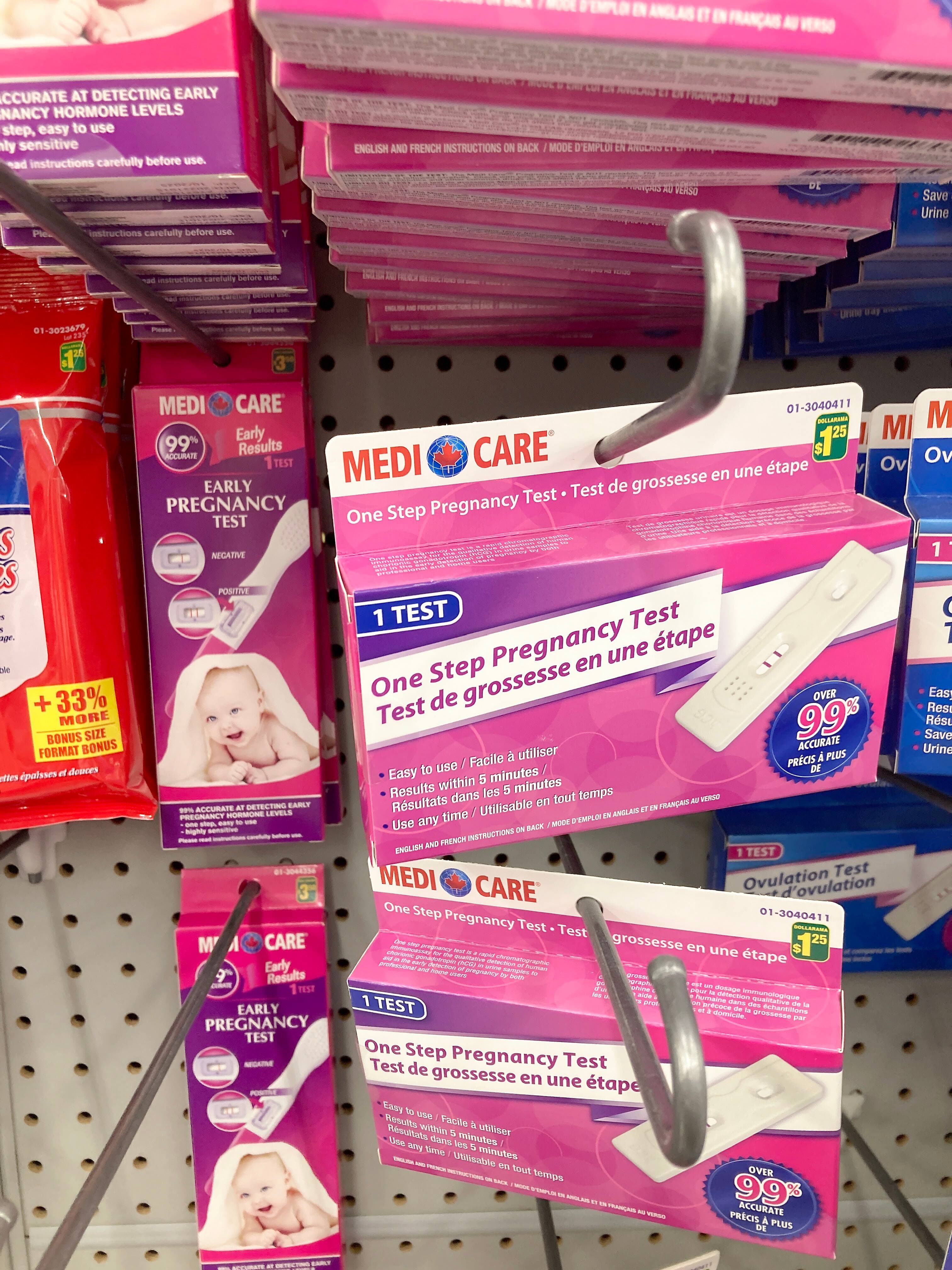 Un test de grossesse 603% moins cher au Dollarama qu'en pharmacie.