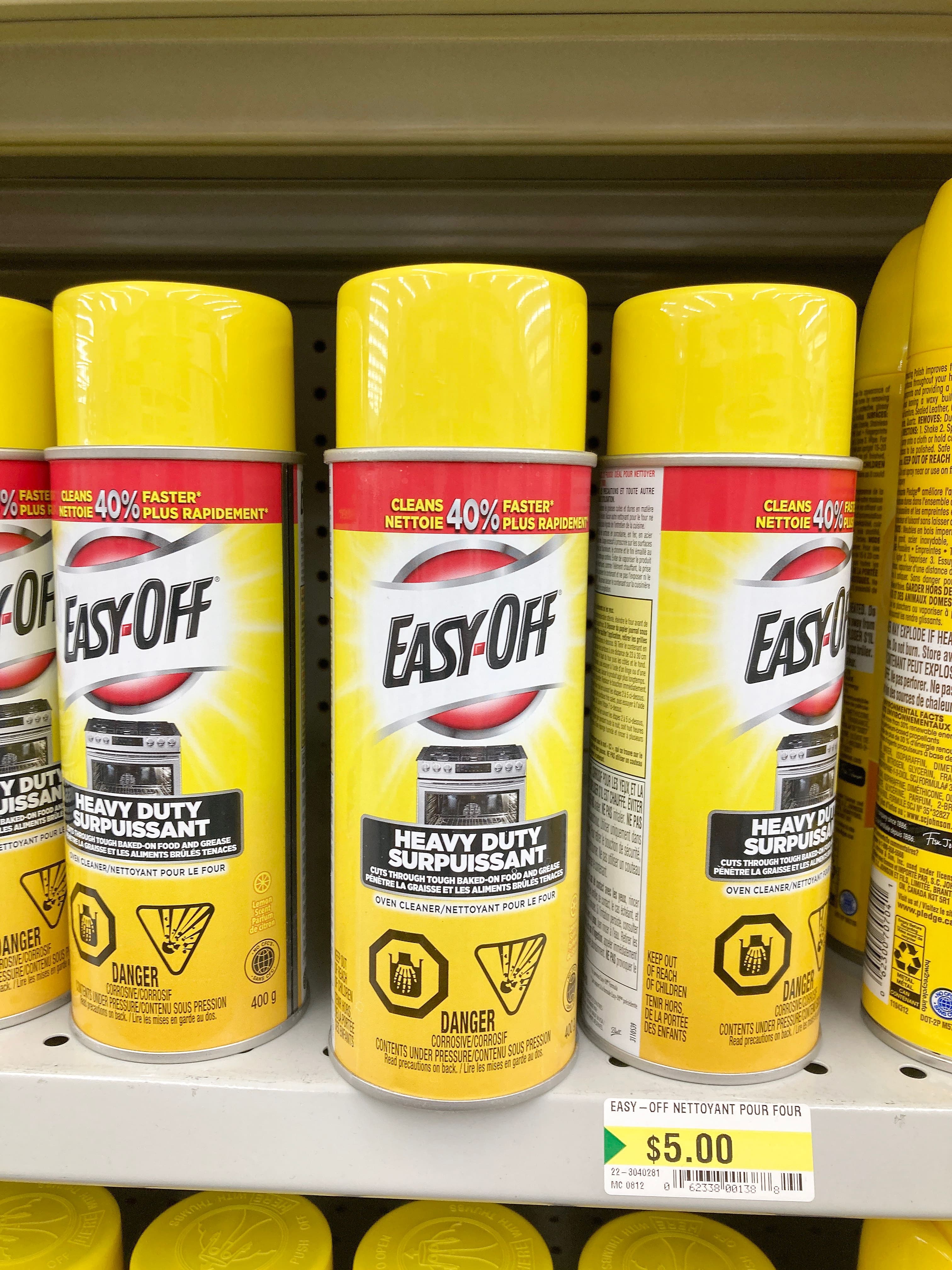 Le nettoyant à four Easy Off 79% moins cher chez Dollarama que chez Jean Coutu.