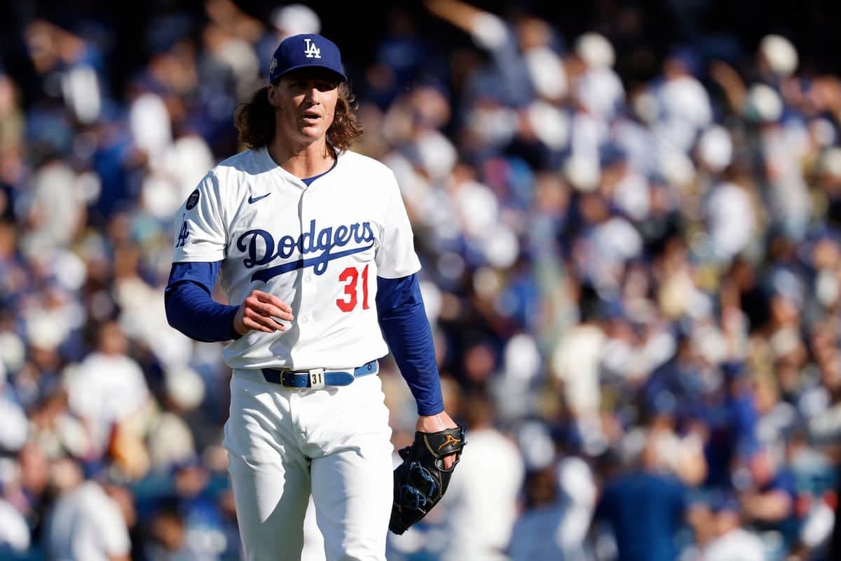 Tyler Glasnow a l’appui de la foule du Dodger Stadium.