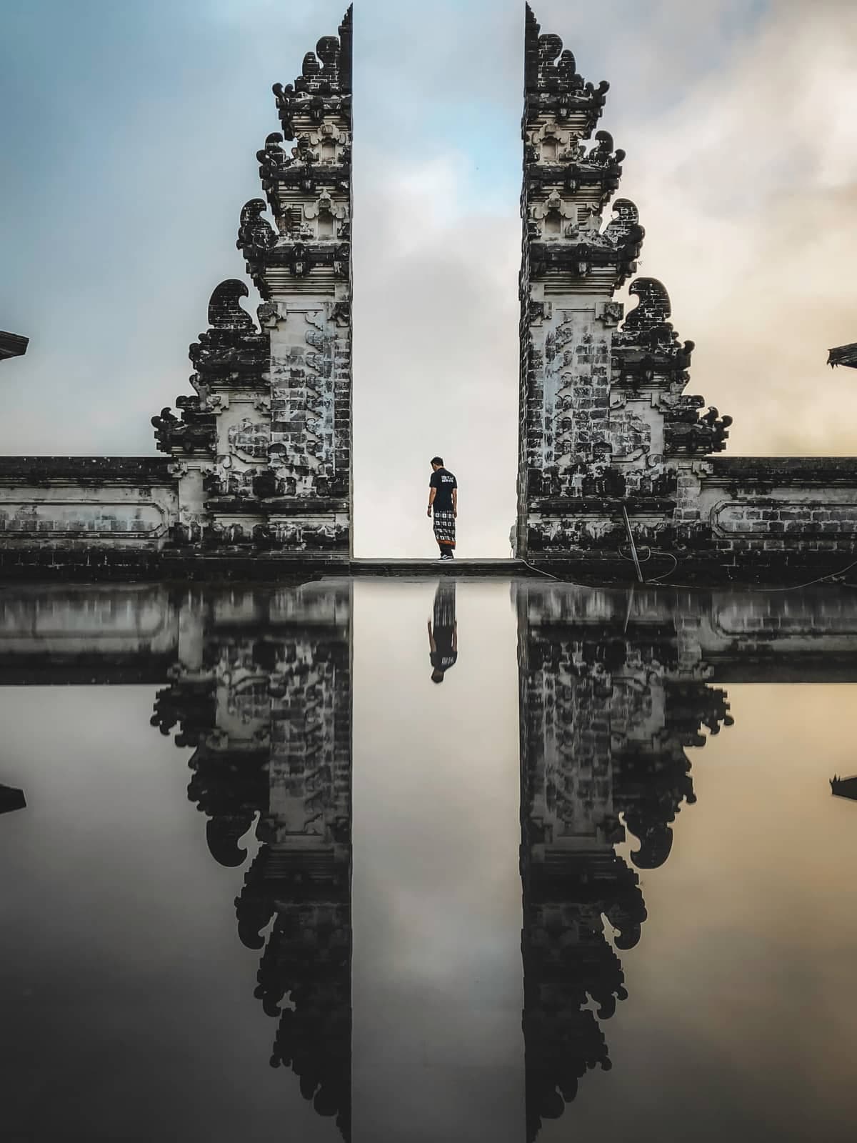 Unsplash / Road trip with Raj