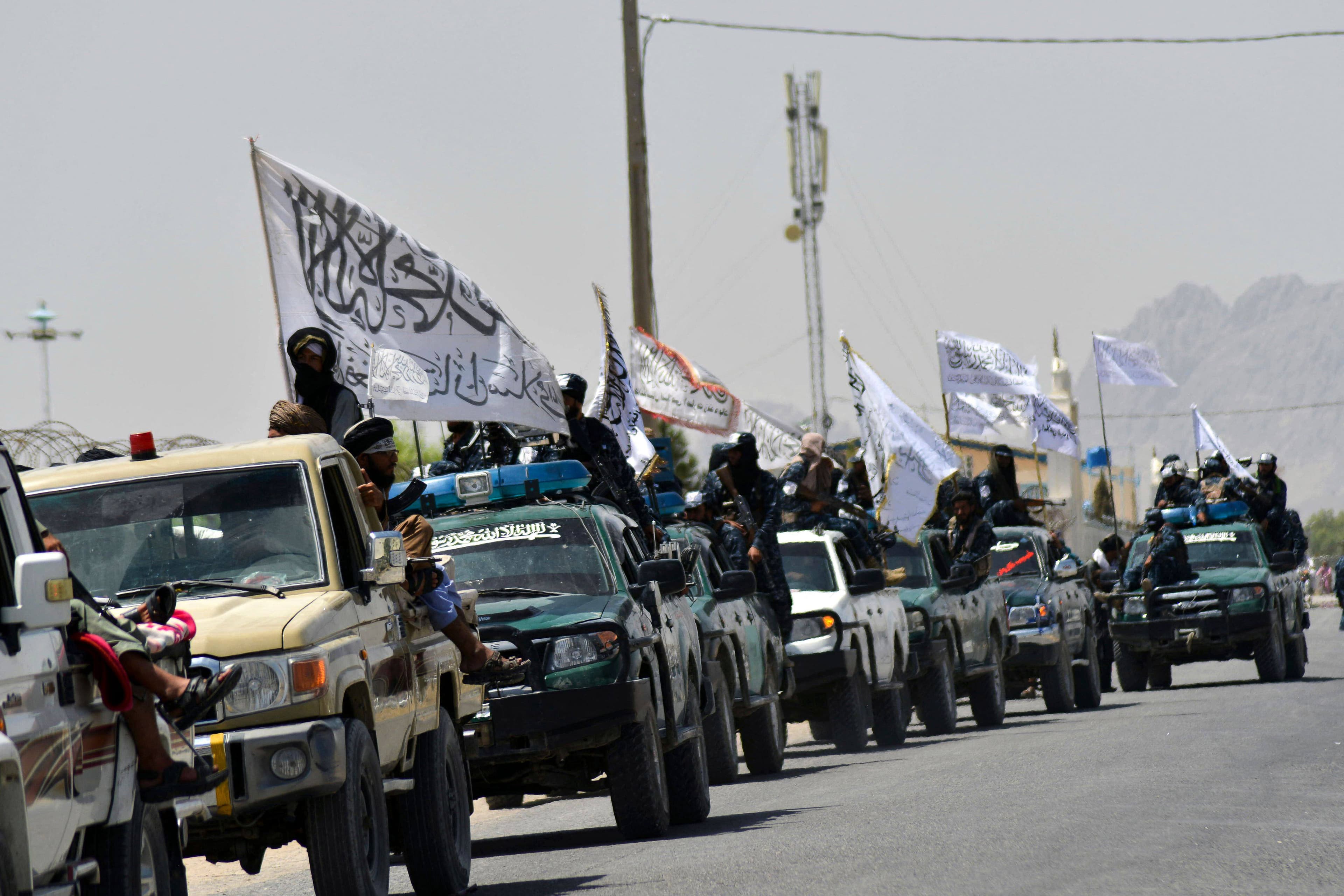 Des combattants talibans paradent après le départ des troupes américaines de l'Afghanistan, le 1er septembre.