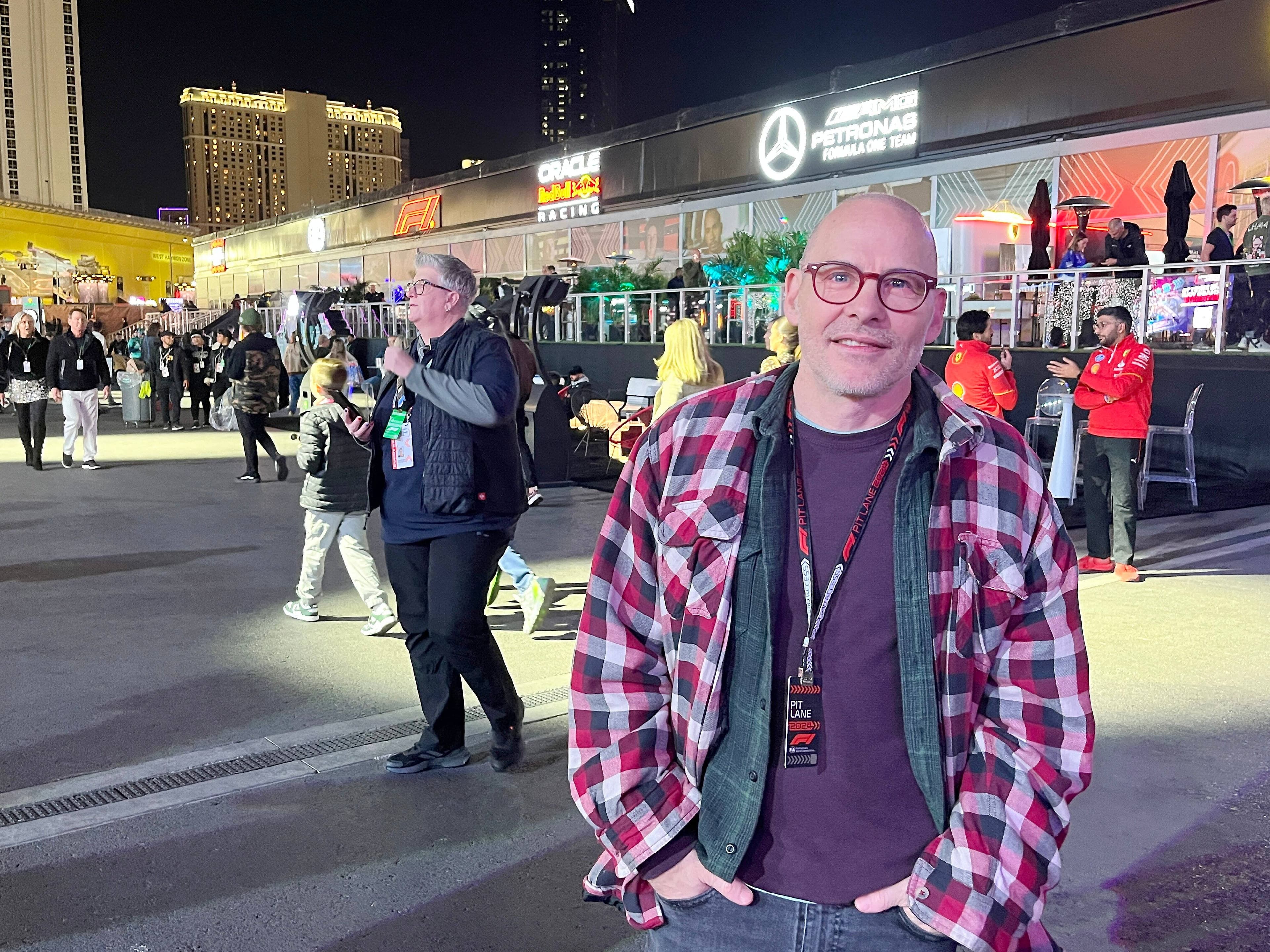 L’ex-pilote automobile Jacques Villeneuve, au Grand Prix de Vegas. FRANÇOIS-DAVID ROULEAU/LE JOURNAL DE MONTRÉAL/AGENCE QMI
