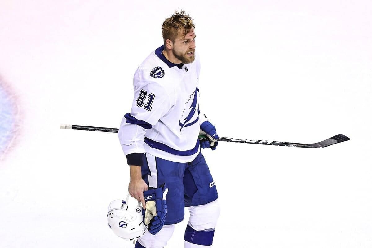 Le défenseur Erik Cernak