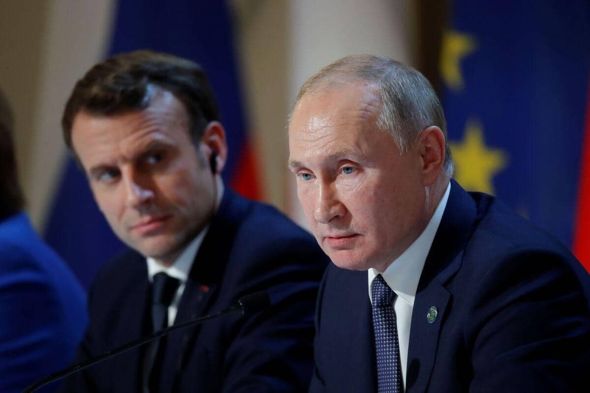 Emmanuel Macron et Vladimir Poutine.