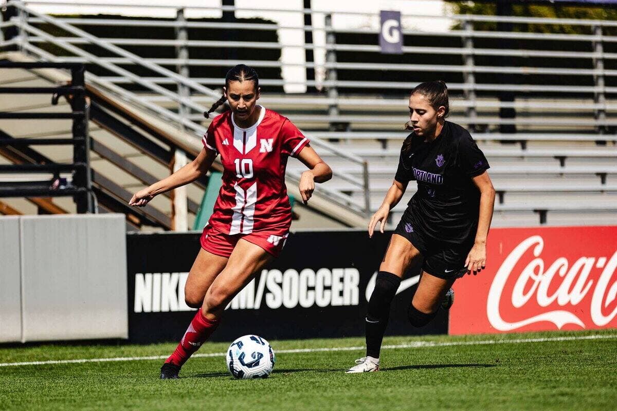 La joueuse de soccer Florence Belzile en est à sa troisième saison avec les Cornhuskers de l’Université du Nebraska.