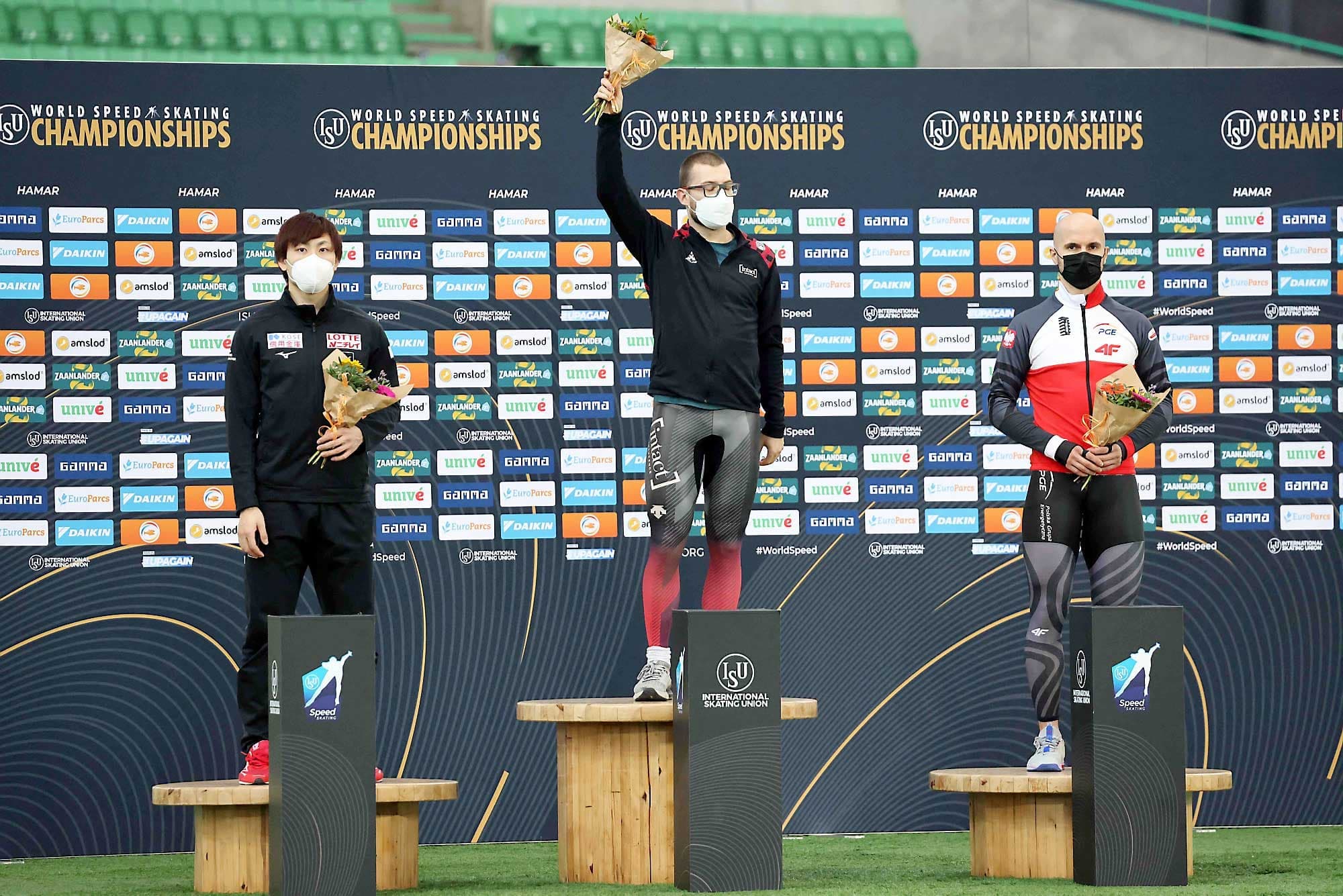 Le patineur de vitesse Laurent Dubreuil est monté sur la première marche du podium à l’épreuve du 500 m, jeudi, en Norvège.