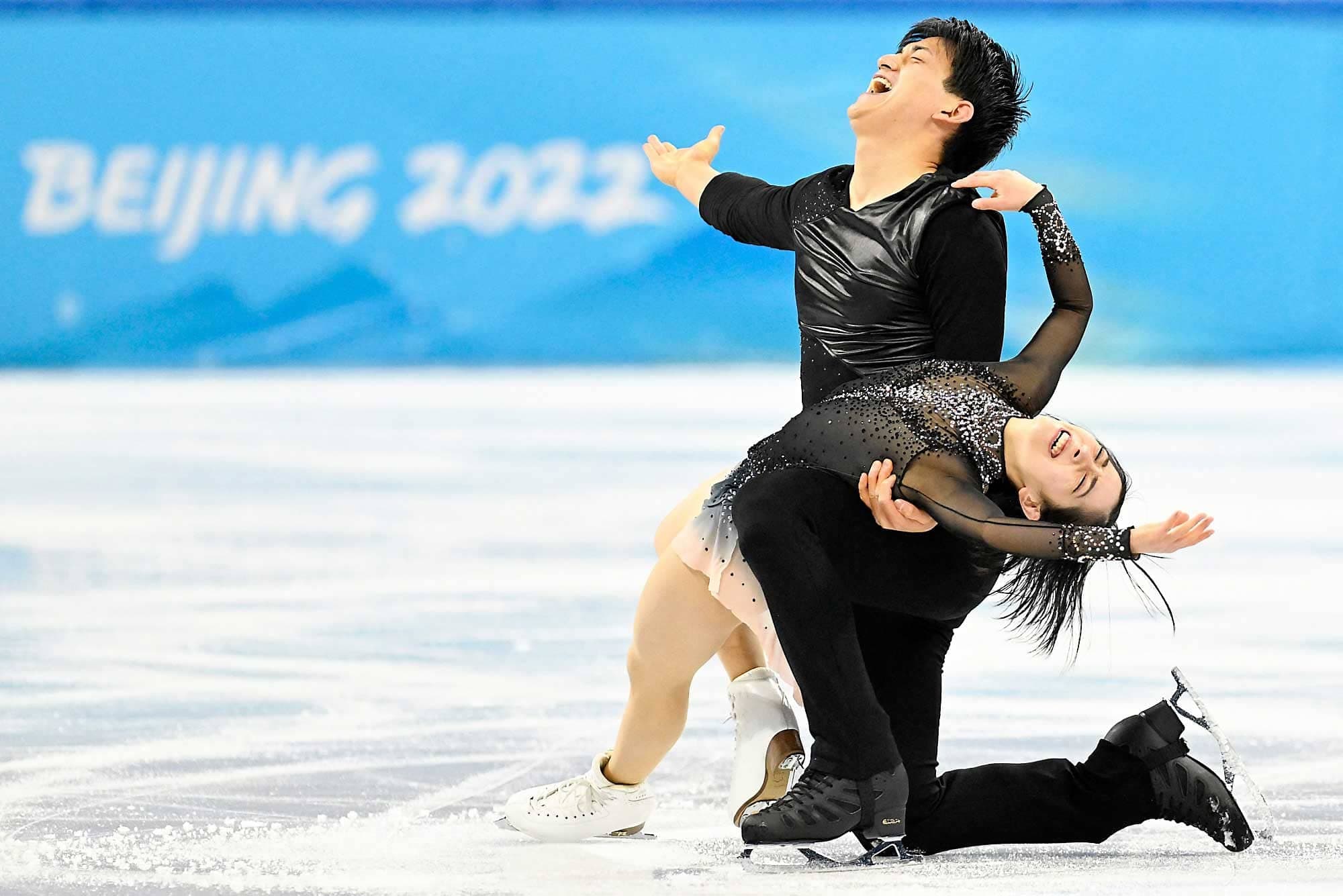 Les Japonais Riku Miura et Ryuichi Kihara, qui ont fini huitièmes au programme court vendredi après avoir aidé leur pays à grimper sur la troisième marche du podium à l’épreuve par équipe, sont entraînés par le Québécois Bruno Marcotte.