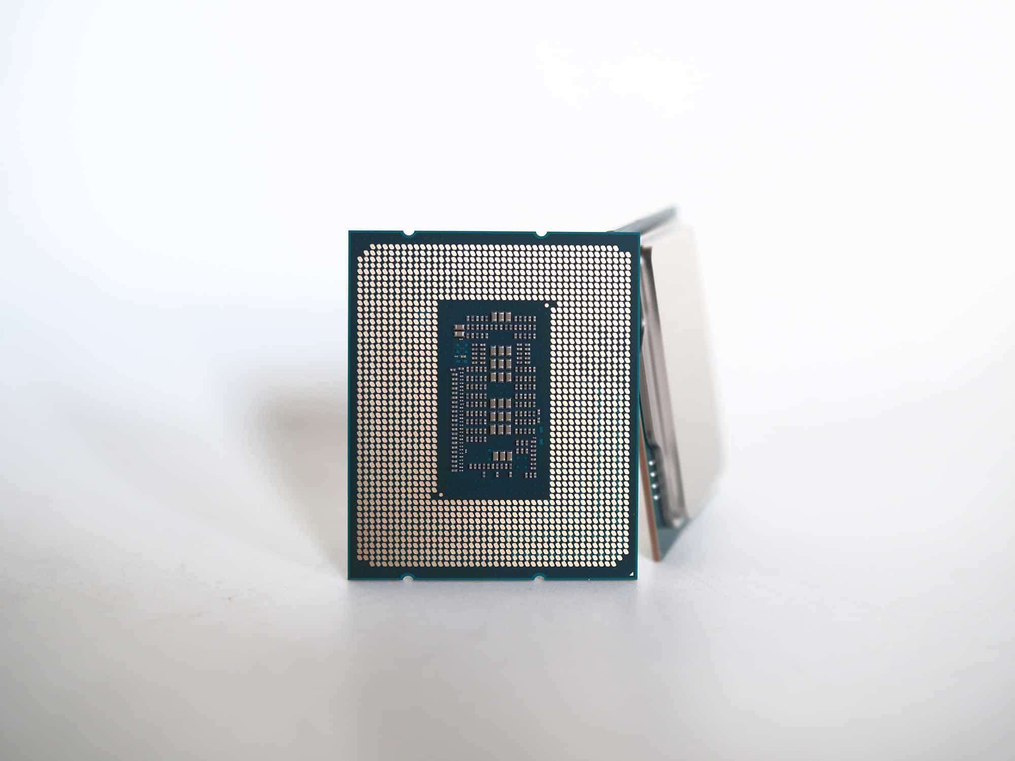 Les processeurs Intel Core de 12ième génération arrivent en magasin aujourd’hui.