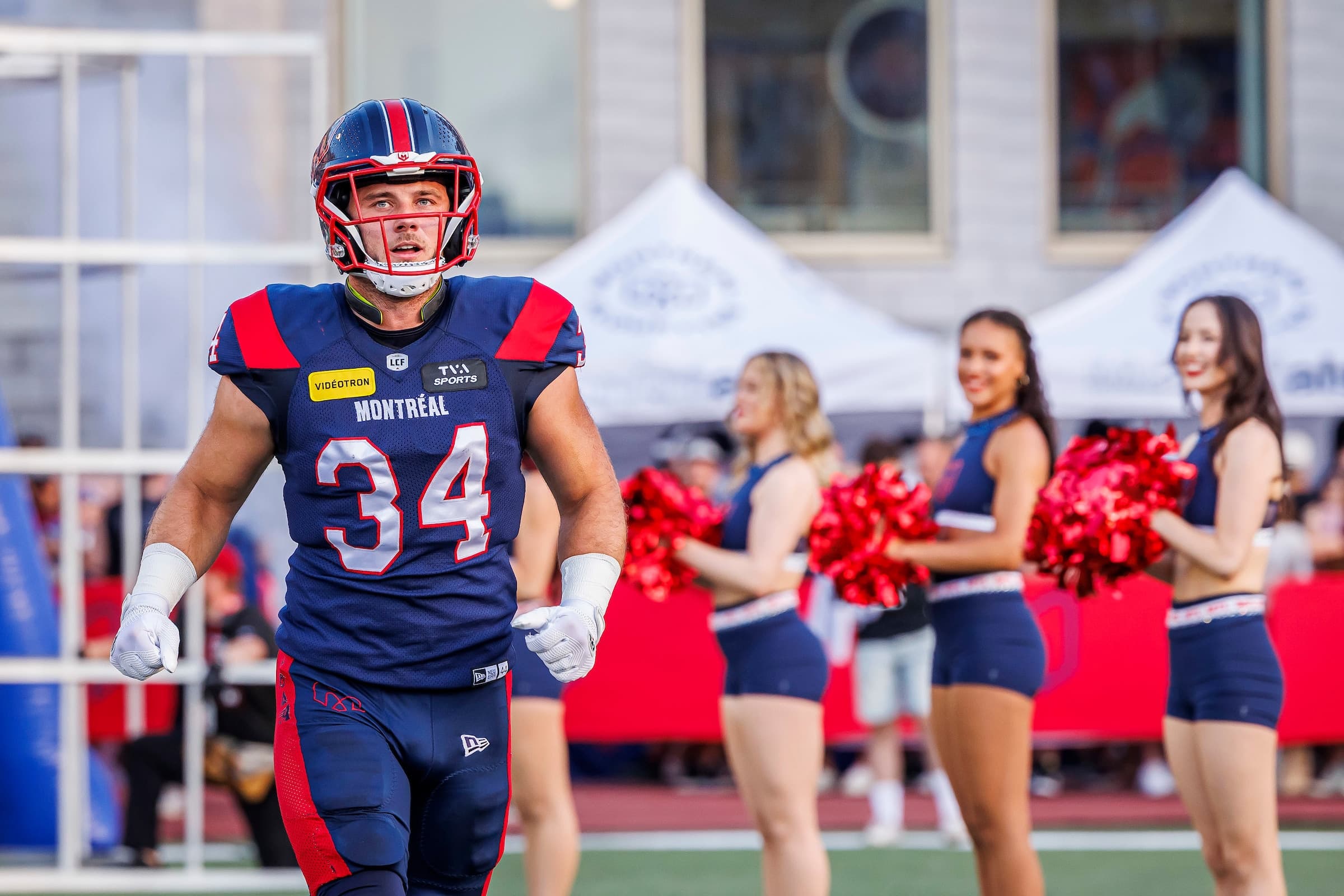 Alexandre Gagné, dans l’uniforme des Alouettes, au stade Percival-Molson, à Montréal.