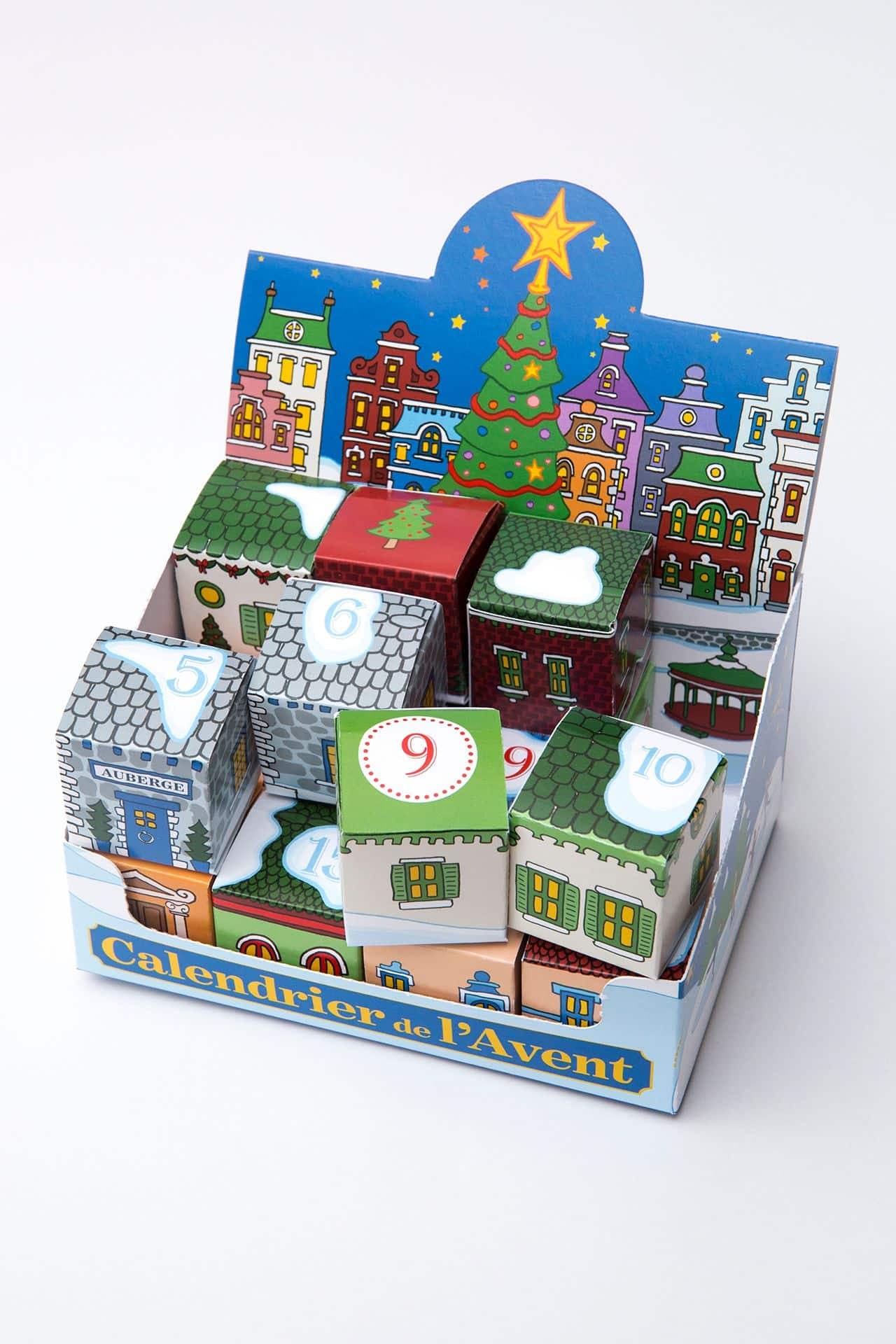 La chocolaterie Juliette & Chocolat récidive cette année en offrant un calendrier de l’Avent sucré qui vous dévoile une douce gâterie durant les 24 jours en attendant Noël.