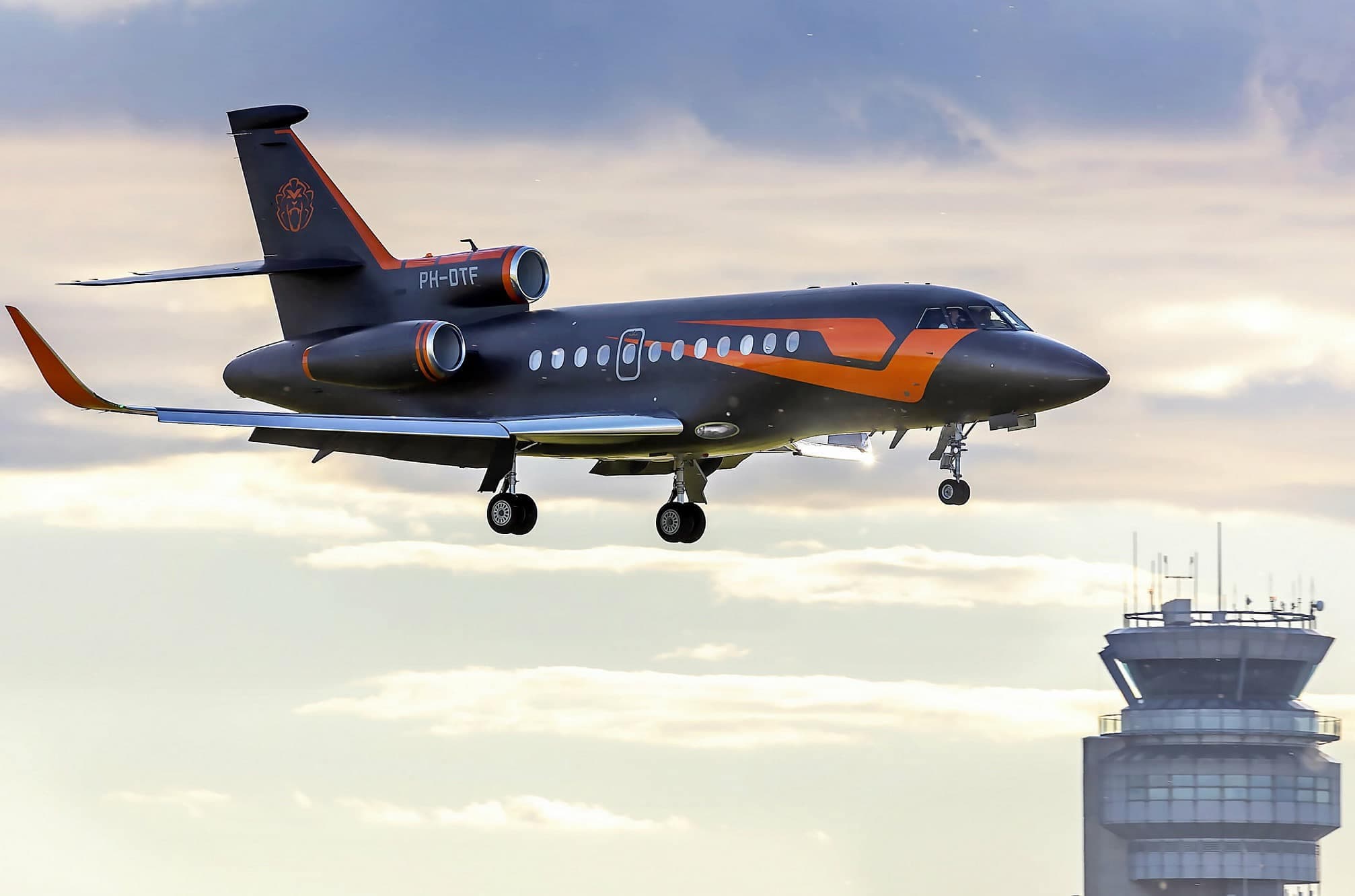 Arrivé de l’avion du pilote de formule 1 Max Verstappen à l’aéroport international Pierre-Elliott-Trudeau en prévision du Grand Prix du Canada, le mardi 14 juin 2022
