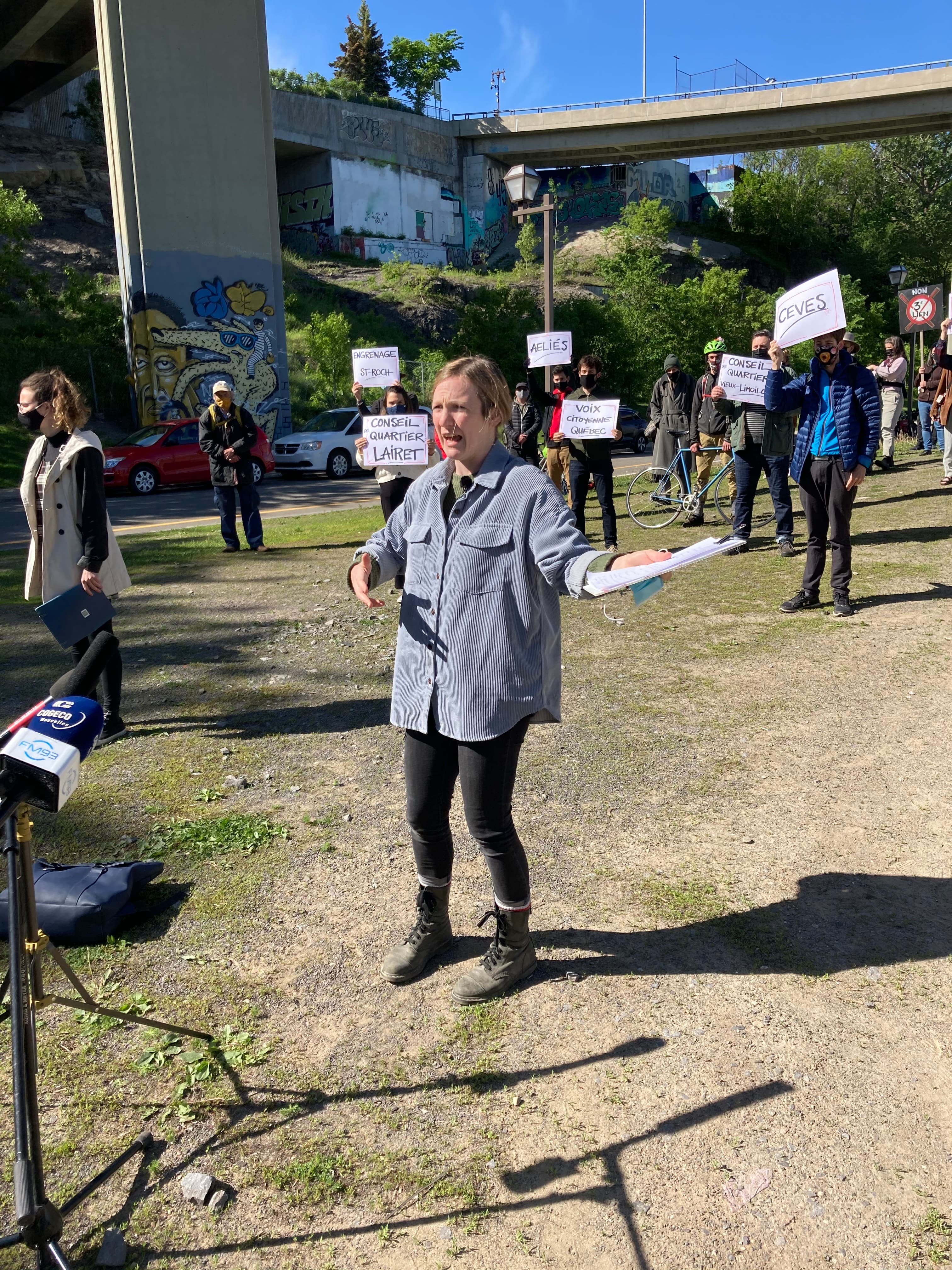 La députée solidaire de Taschereau, Catherine Dorion, a promis vendredi une « mobilisation féroce » contre le tunnel Québec-Lévis, lors d’une annonce dans l’est de Saint-Roch, près d’où le ministère des Transports entend construire une sortie du troisième lien.