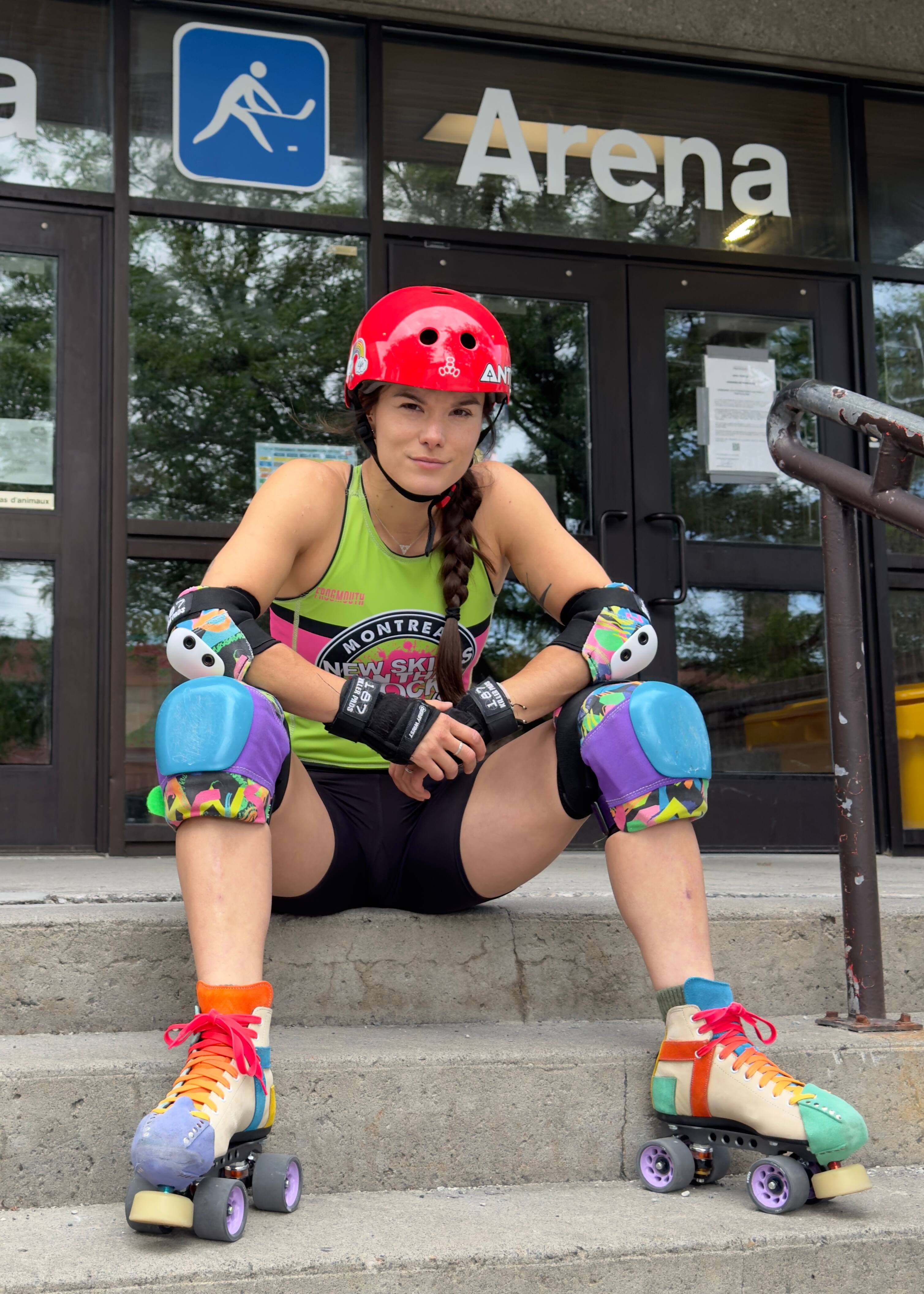 Yuna Guivarc'h, alias Falcon Punch, est une des étoiles de la MTLRD. L'athlète de 34 ans est jammeuse, la position la plus névralgique de ce sport, qui se joue à cinq par équipe, avec quatre bloqueuses.