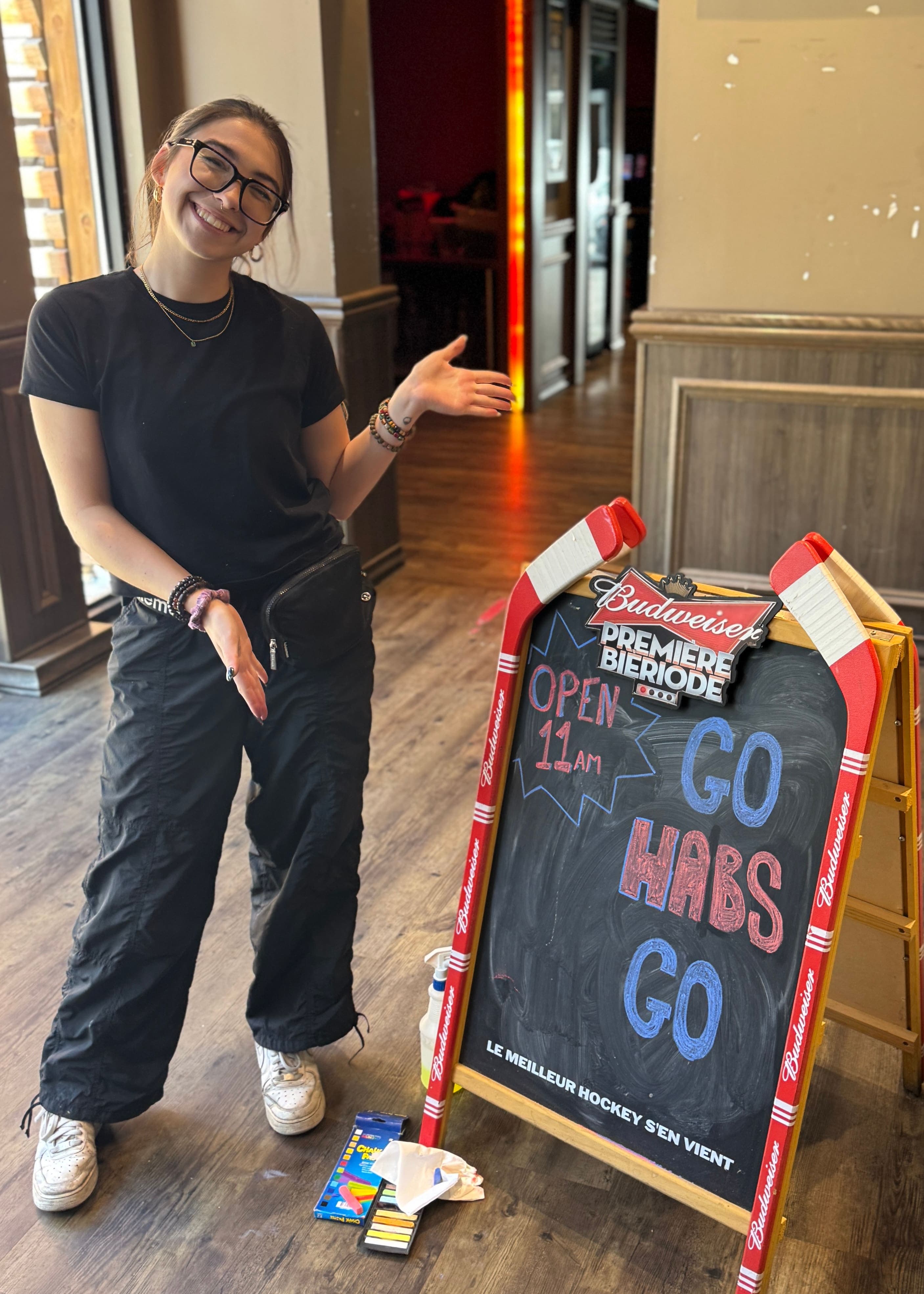 Ella Graham, 22 ans, est devenue fan du CH en travaillant au resto-bar Station des sports, près de l’ancien Forum, à Montréal.