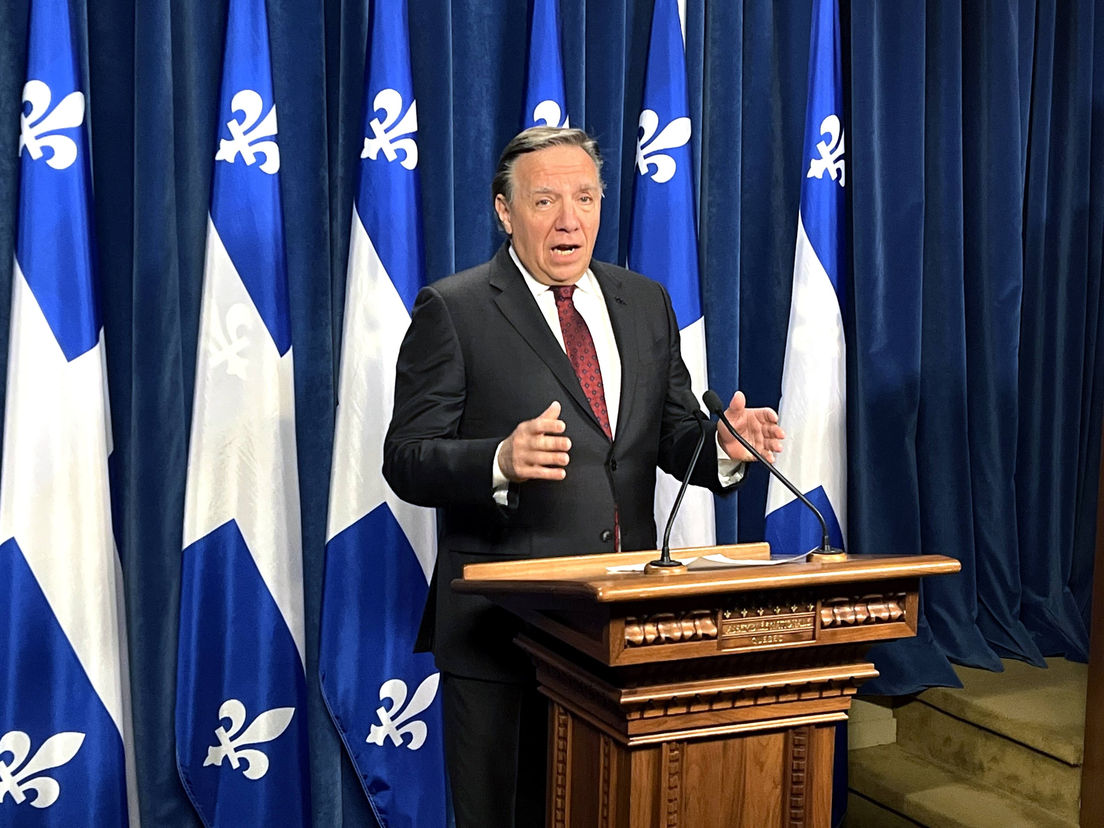 Le premier ministre François Legault laisse planer le suspense en attendant la mise à jour que doit bientôt faire Geneviève Guilbault.