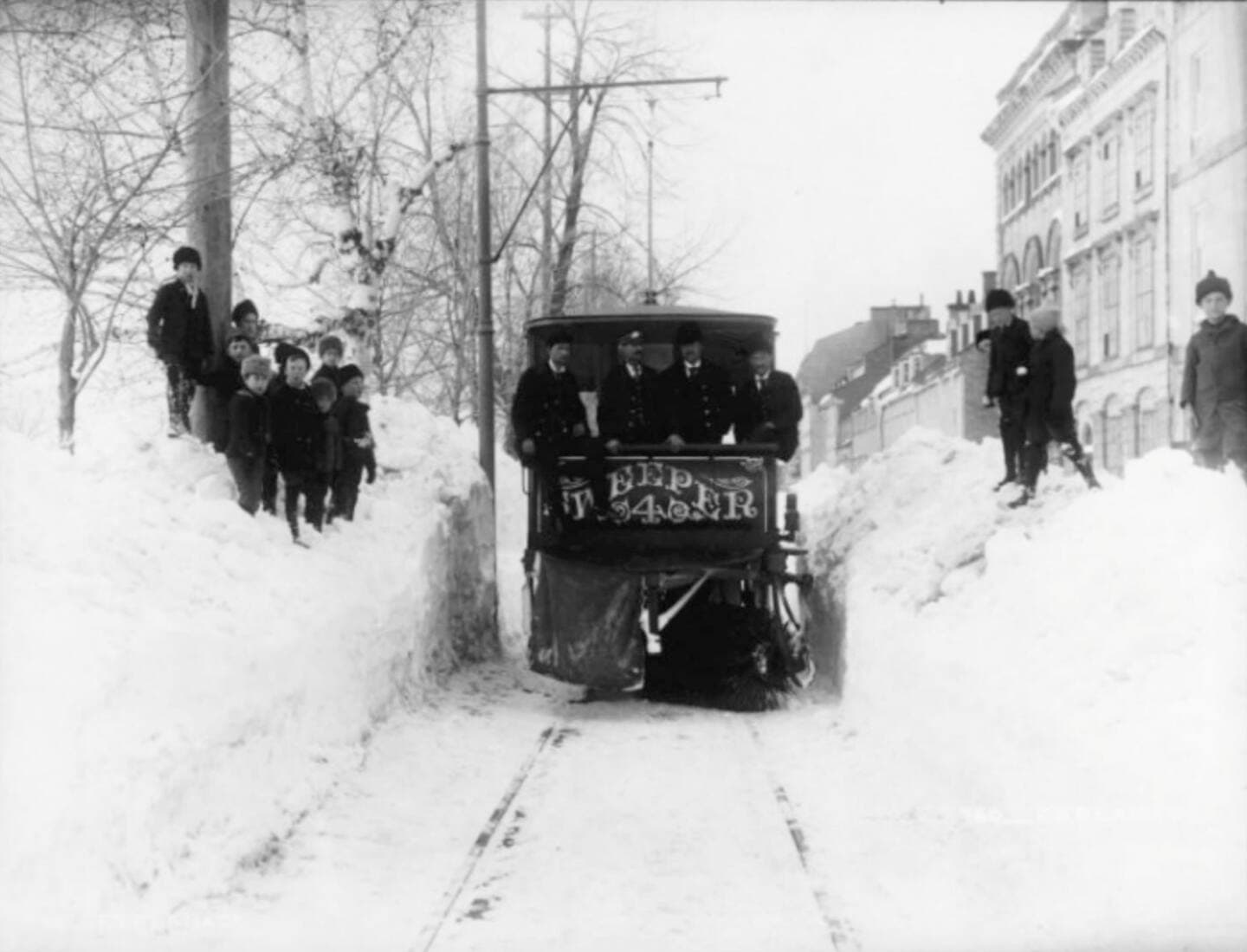 Le Sweeper no 4 sur la rue D'Auteuil