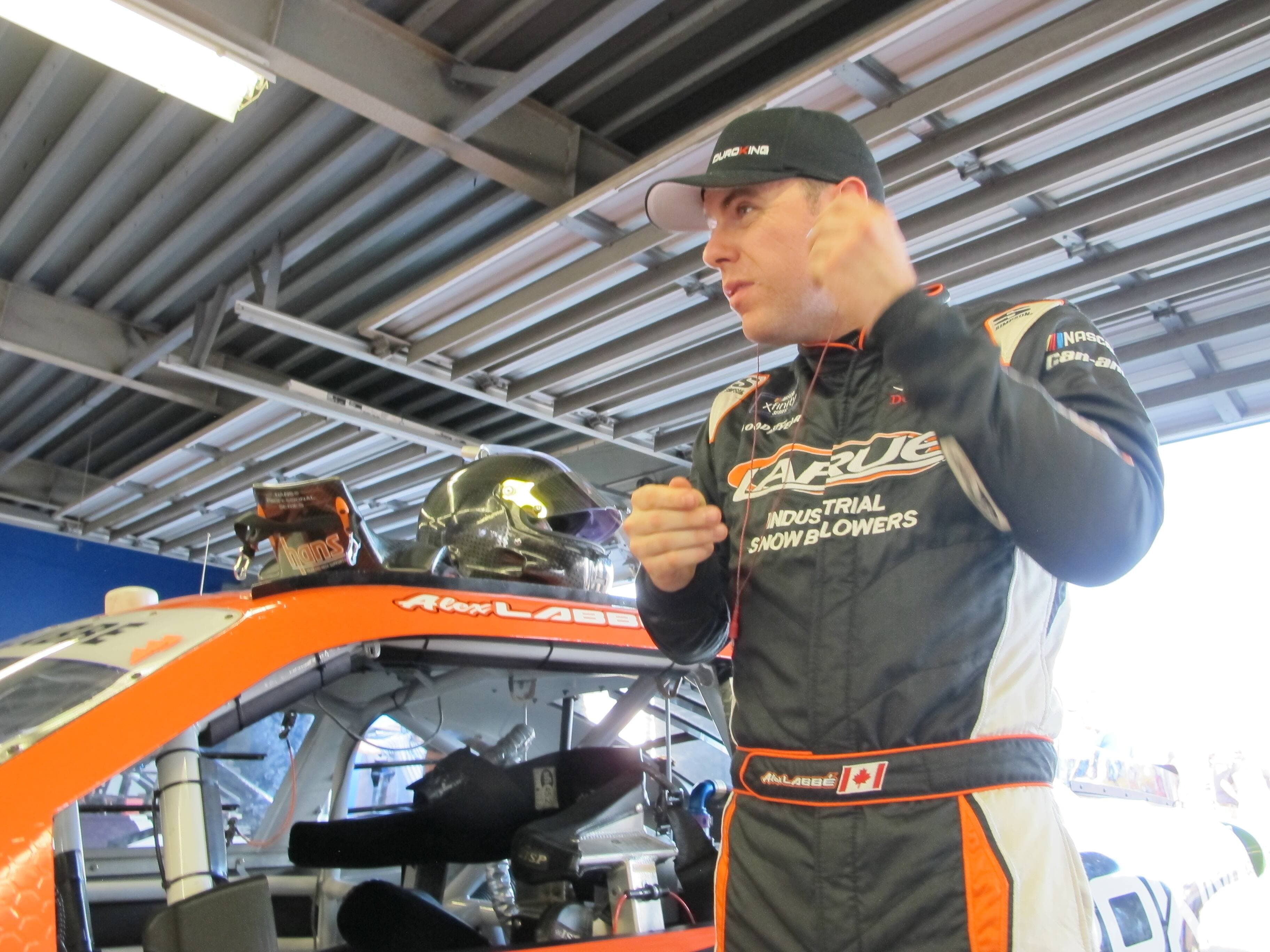 Pour la première fois de sa carrière, Alex Labbé ne portera pas les couleurs de l'équipe DGM en série NASCAR Xfinity.
