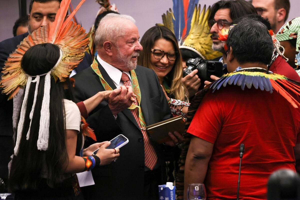 Le nouveau président élu du Brésil, Luiz Inacio Lula da Silva, après son allocution à la COP27 de Charm el-Cheikh, en Égypte.