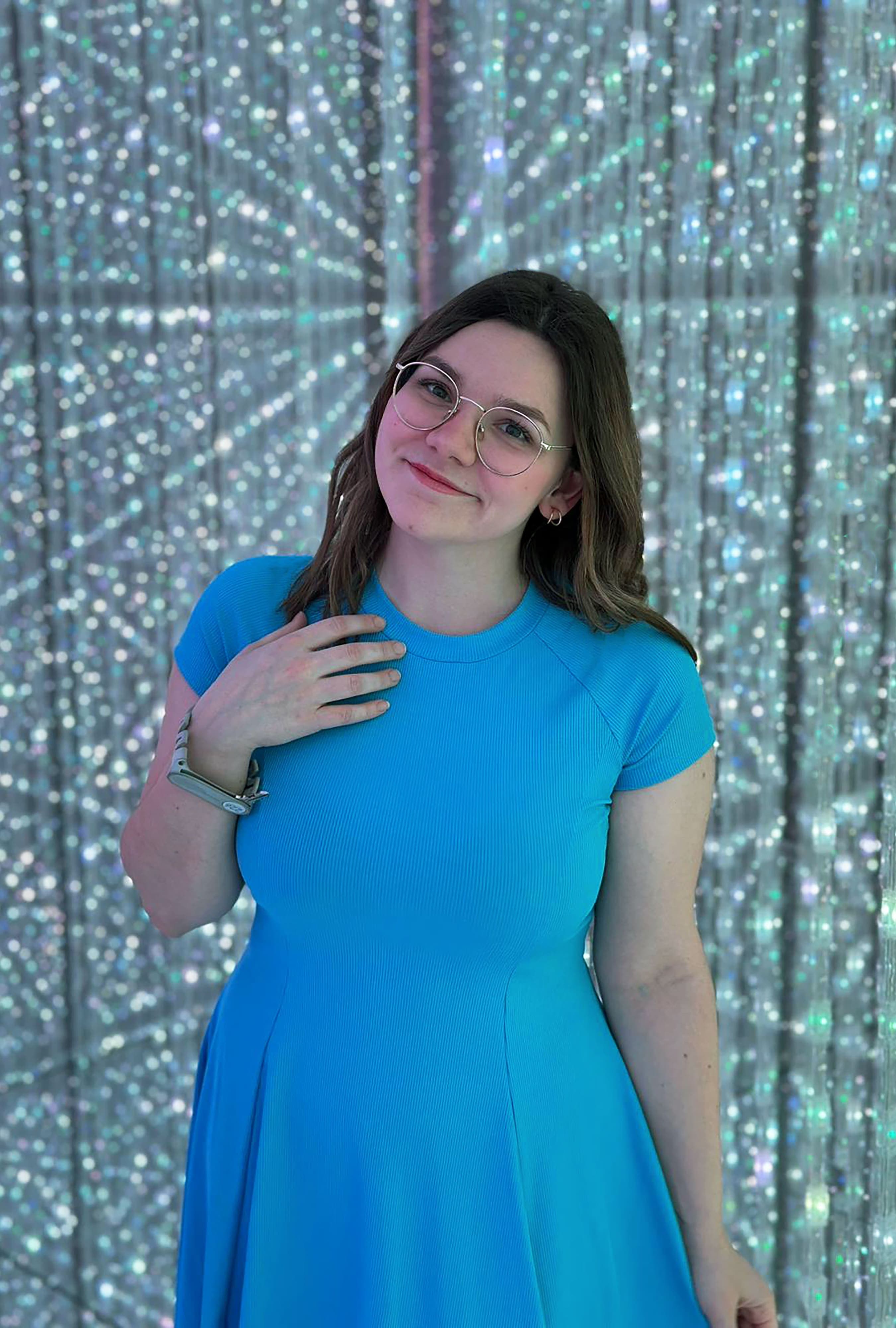L'écrivaine française Morgane Moncomble viendra en vacances à Montréal cet hiver avec son frère.