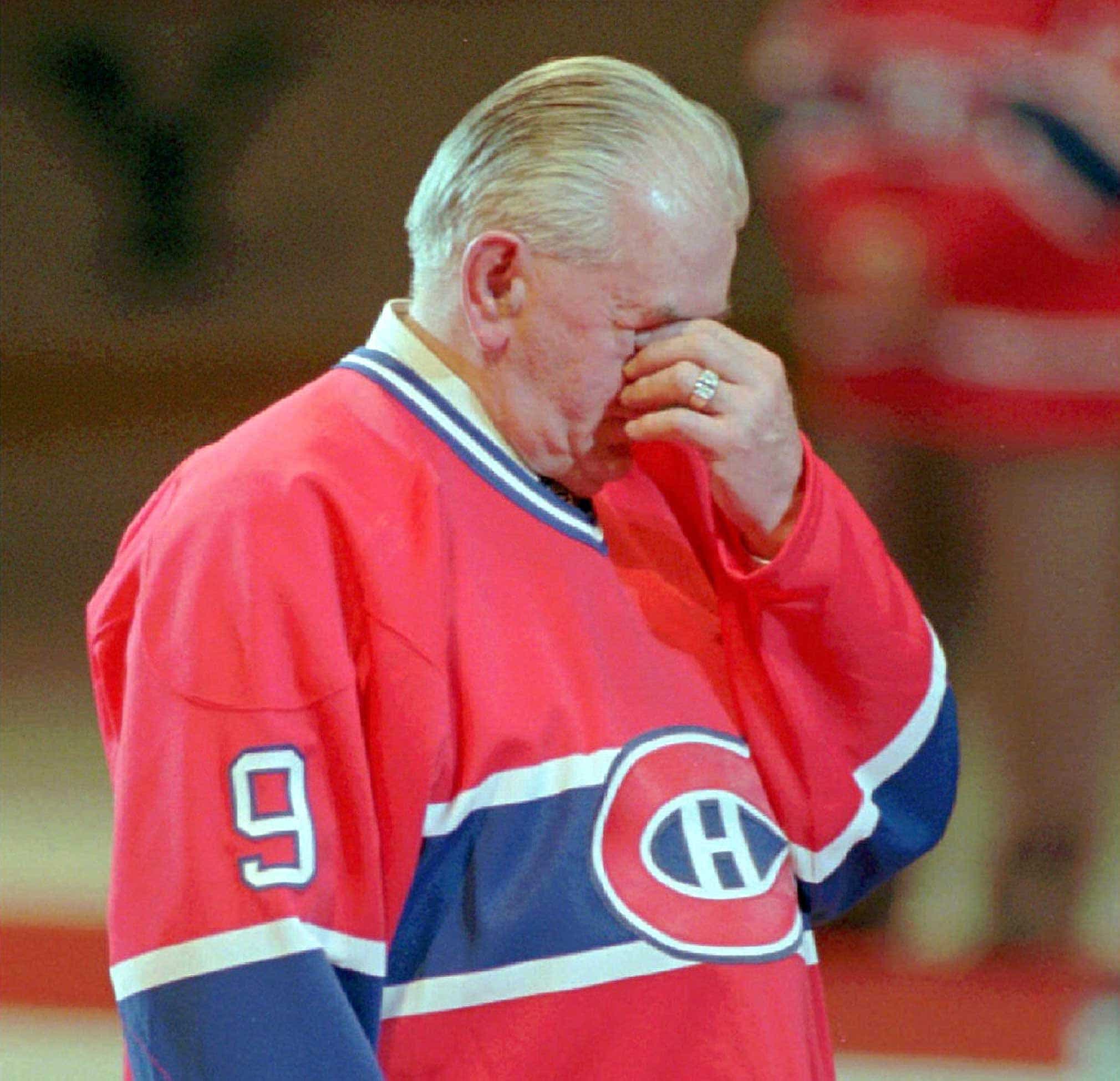 Tout le peuple québécois a pleuré avec le Rocket en cette dernère soirée de l’histoire du Forum de Montréal le 11 mars 1996 où une ovation monstre lui avait été réservée.