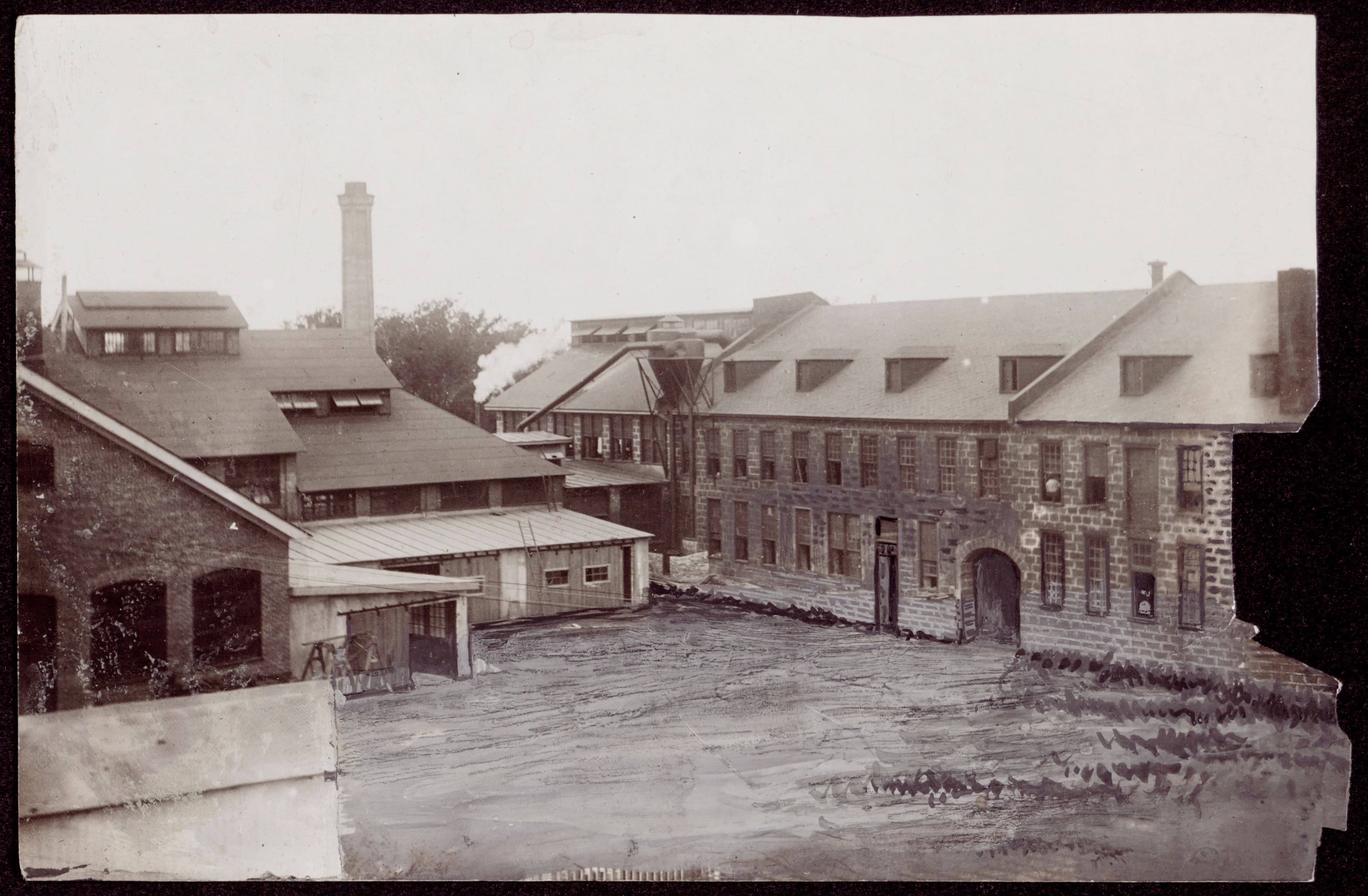 Vue du côté sud des usines principales et de la nouvelle fonderie, 6 août 1921.