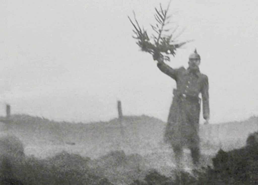 Comme une bouffée de chaleur, dans la nuit du 24 au 25 décembre 1914, une chose surprenante s’est produite sur plusieurs fronts.