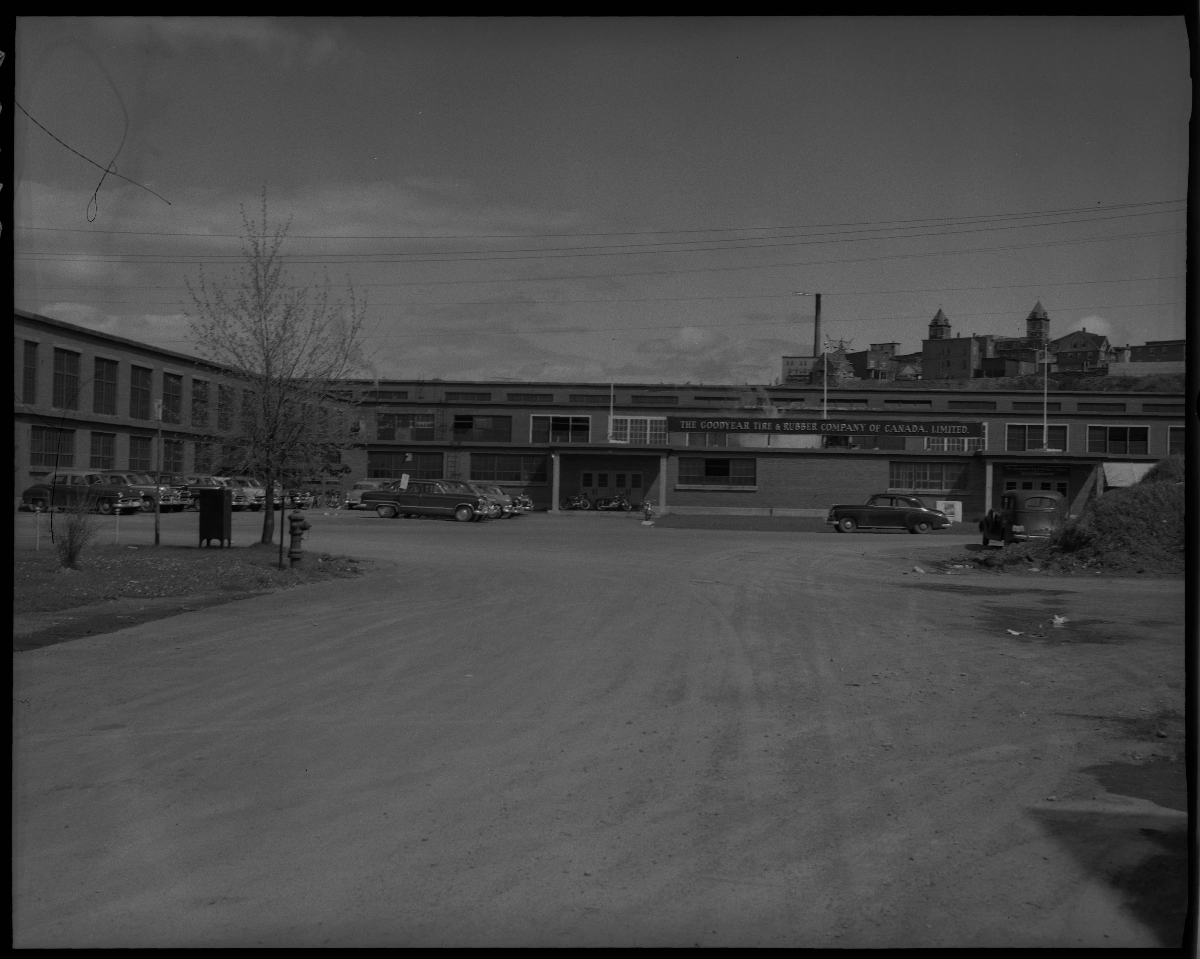 Goodyear Tire & Rubber Co., Centre industriel Saint-Malo à Québec, 1954.