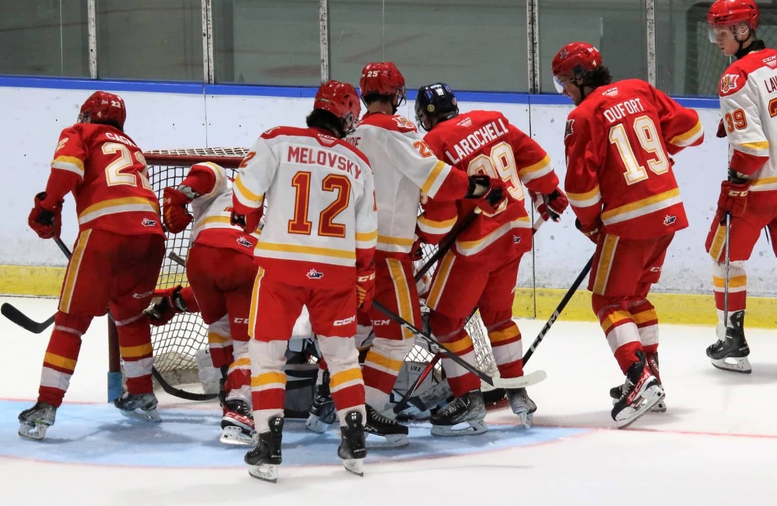 Le Drakkar de Baie-Comeau a procédé à sa première réduction d'effectif, samedi, quand il a retranché 11 espoirs, dont huit attaquants, deux défenseurs et un gardien.
